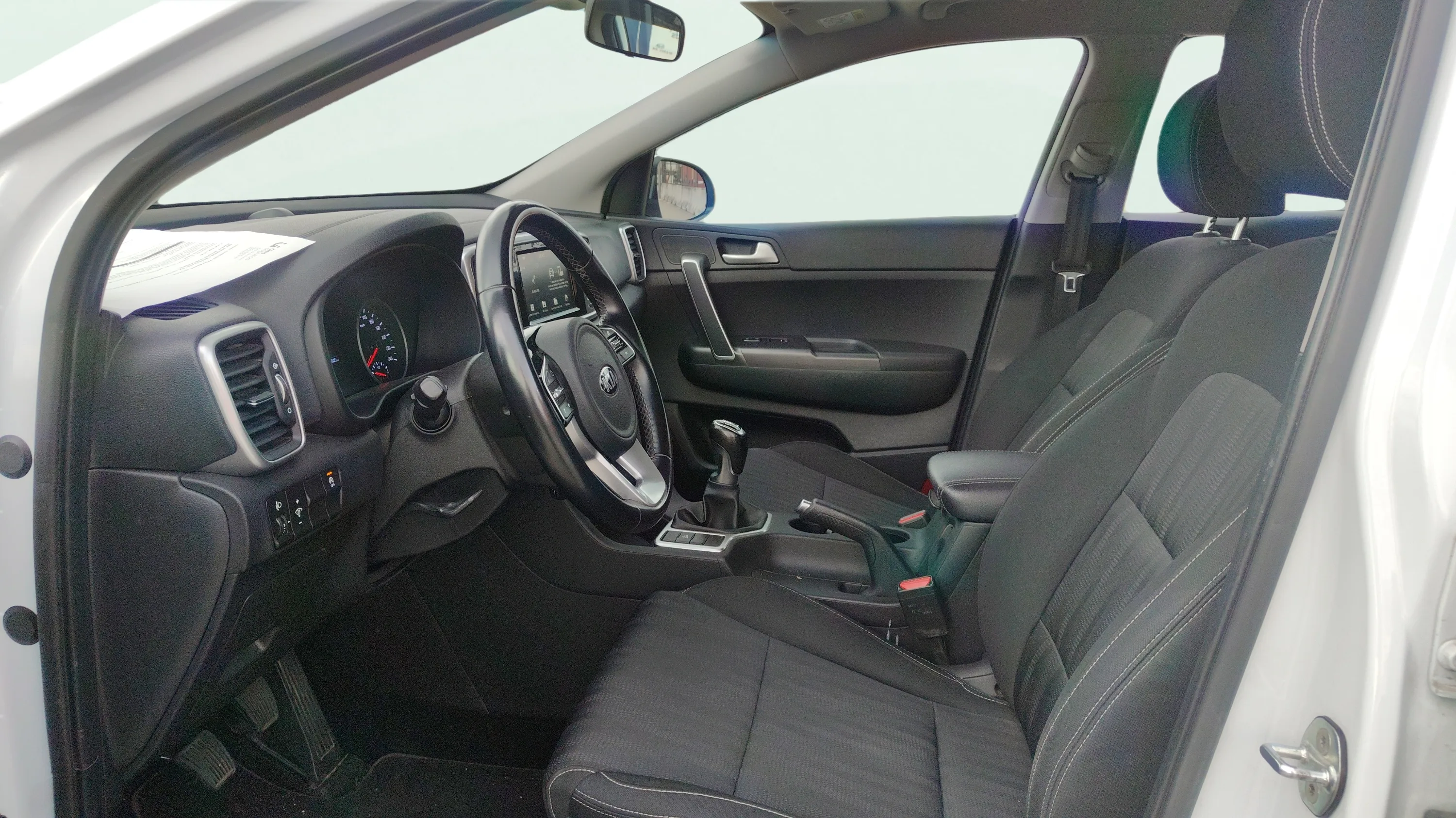 Kia Sportage 1.6 GDi Business 4x2 - foto 13