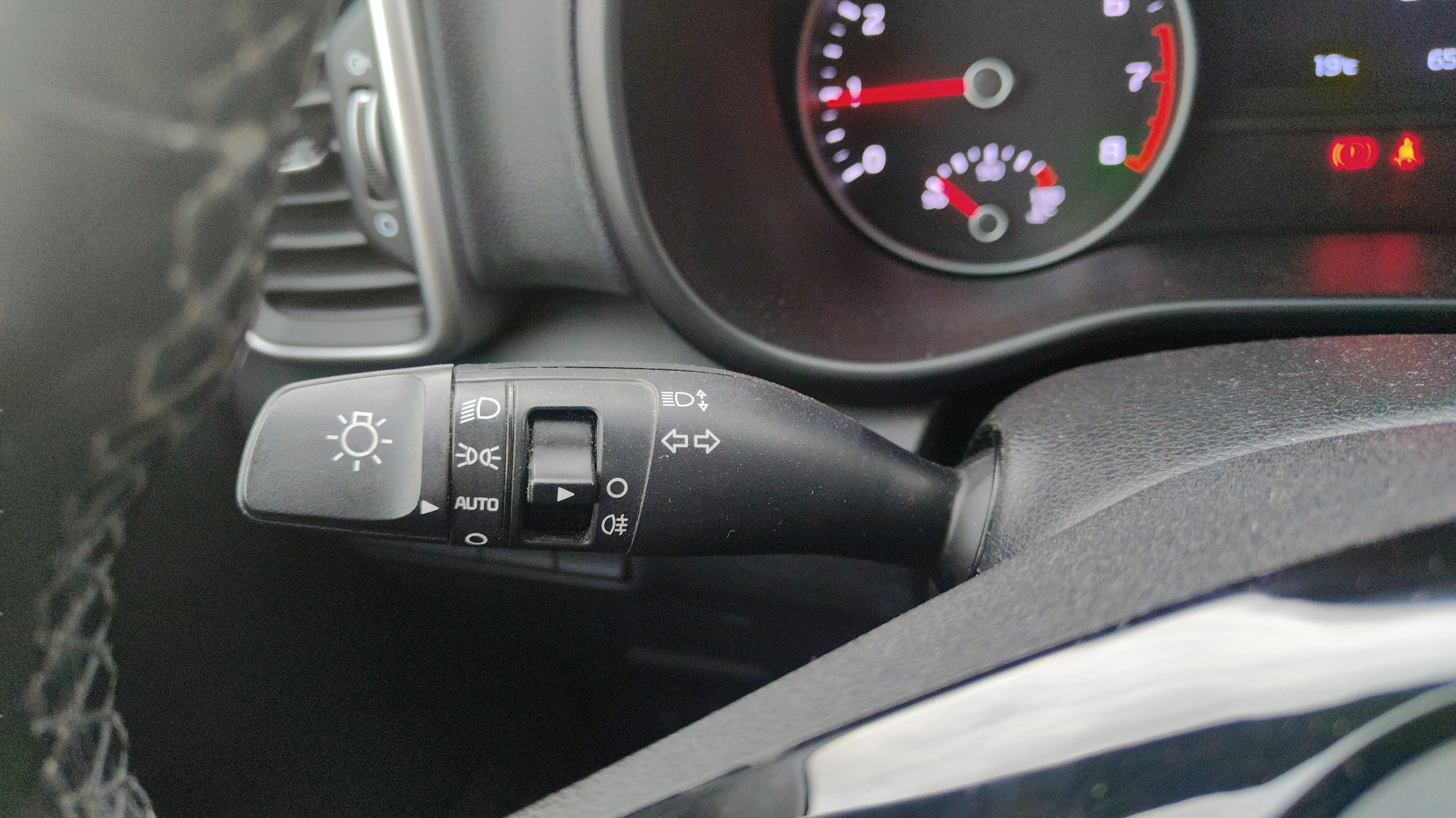 Kia Sportage 1.6 GDi Business 4x2 - foto 19
