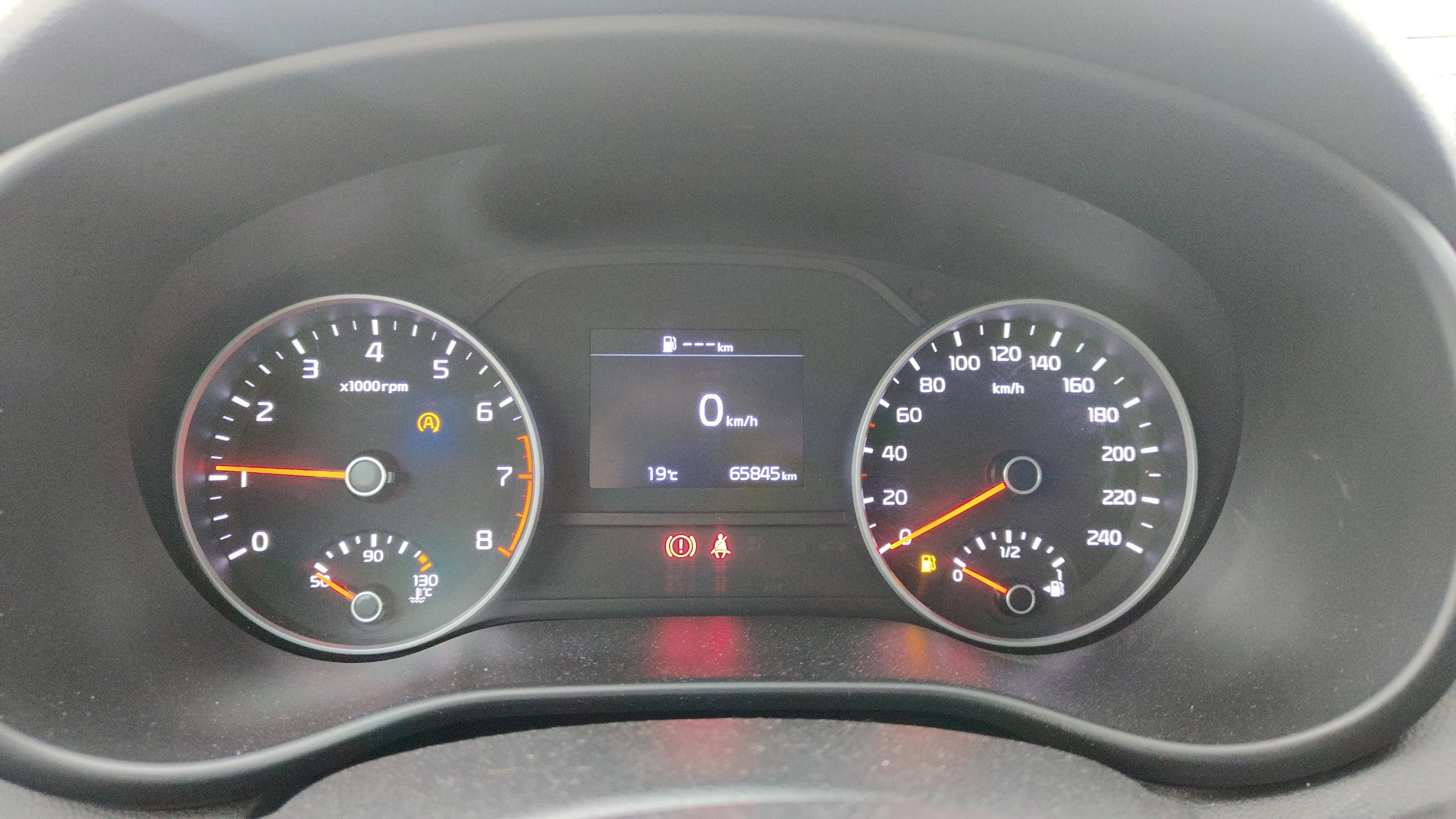 Kia Sportage 1.6 GDi Business 4x2 - foto 12