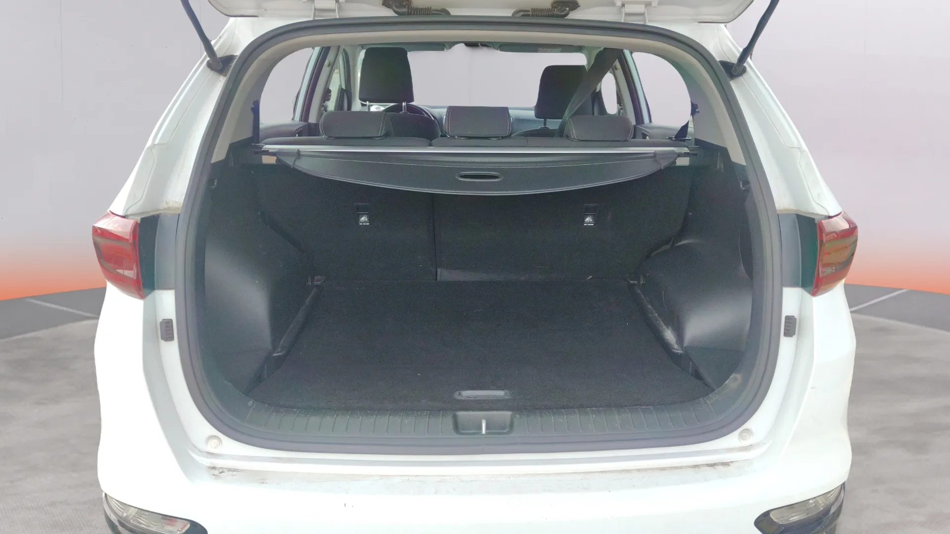 Kia Sportage 1.6 GDi Business 4x2 - foto 20