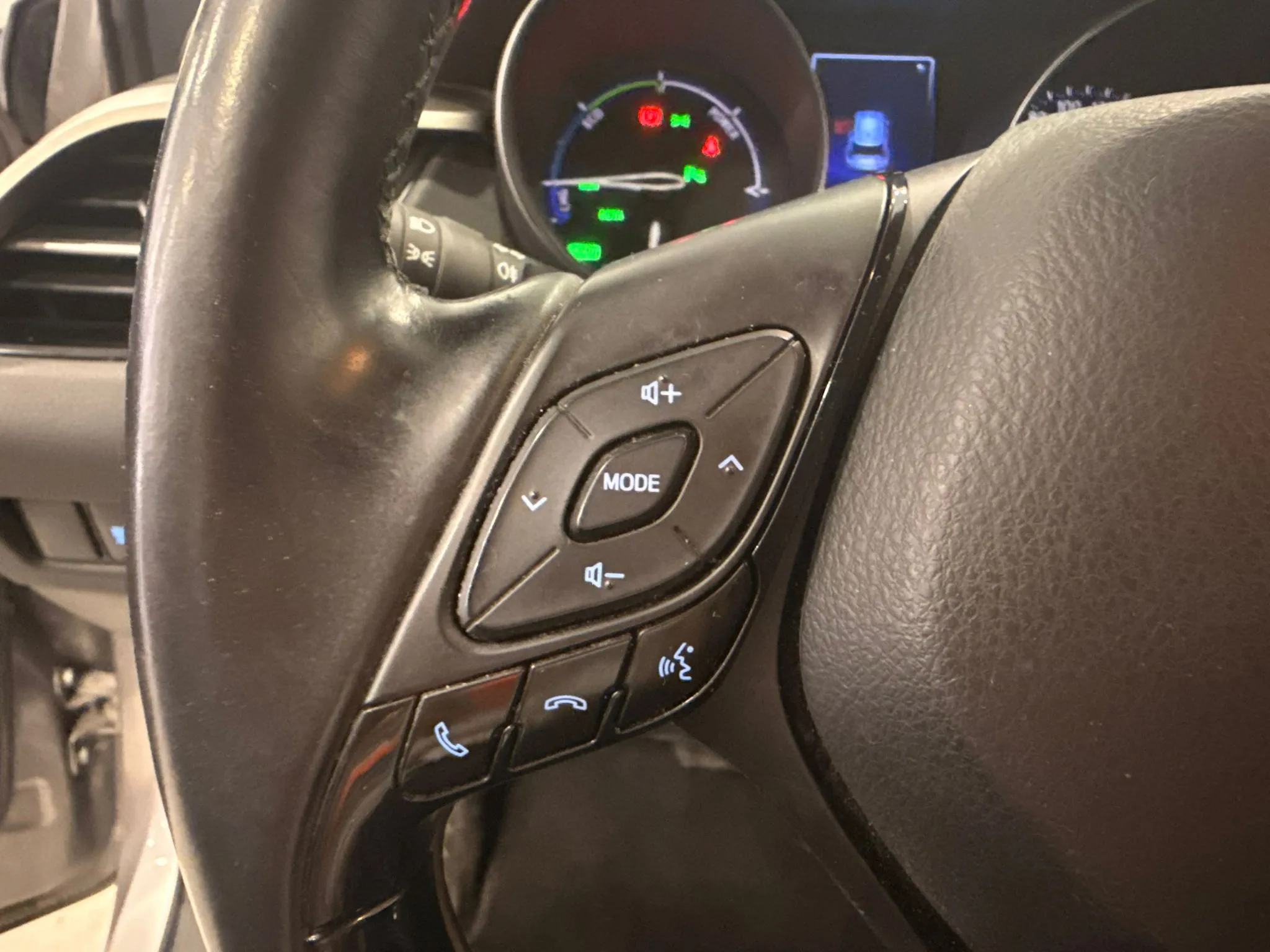 Toyota C-HR 1.8 125H Active - foto 11