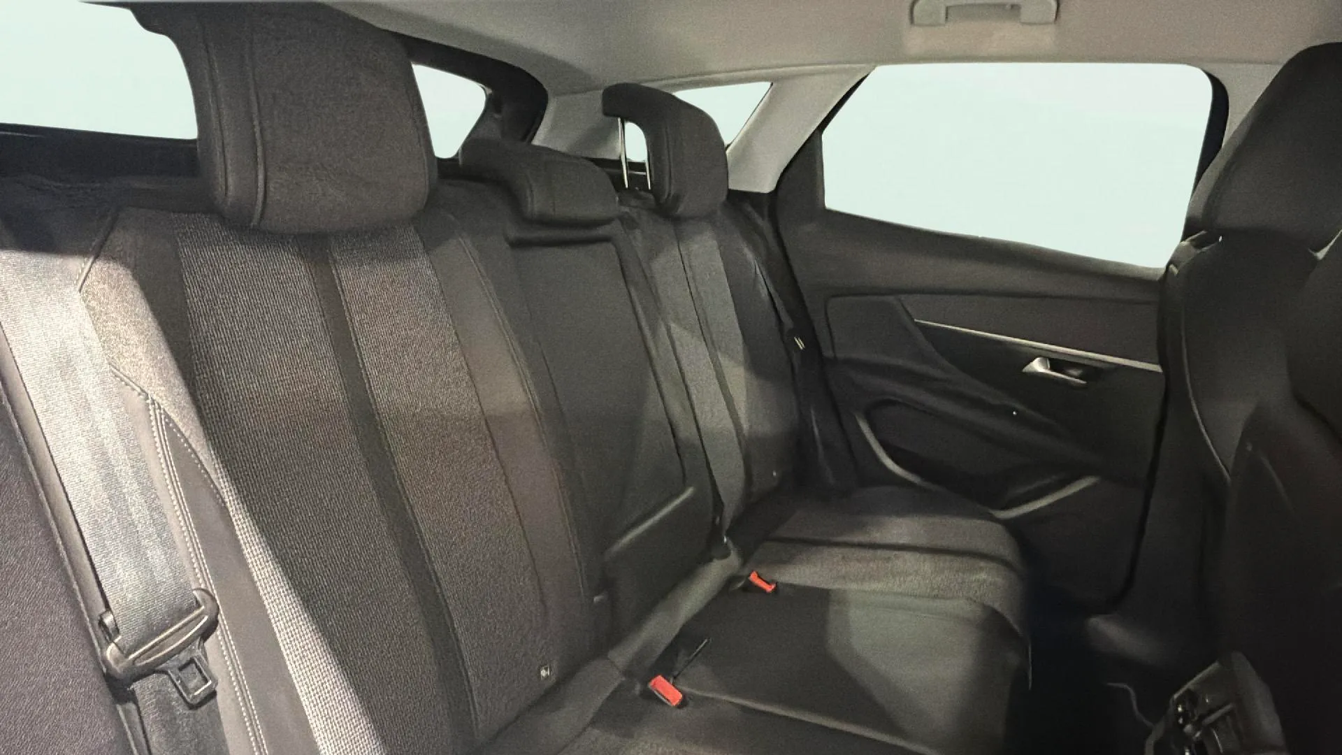 Peugeot 3008 1.5 BlueHDi Allure EAT8 - foto 16