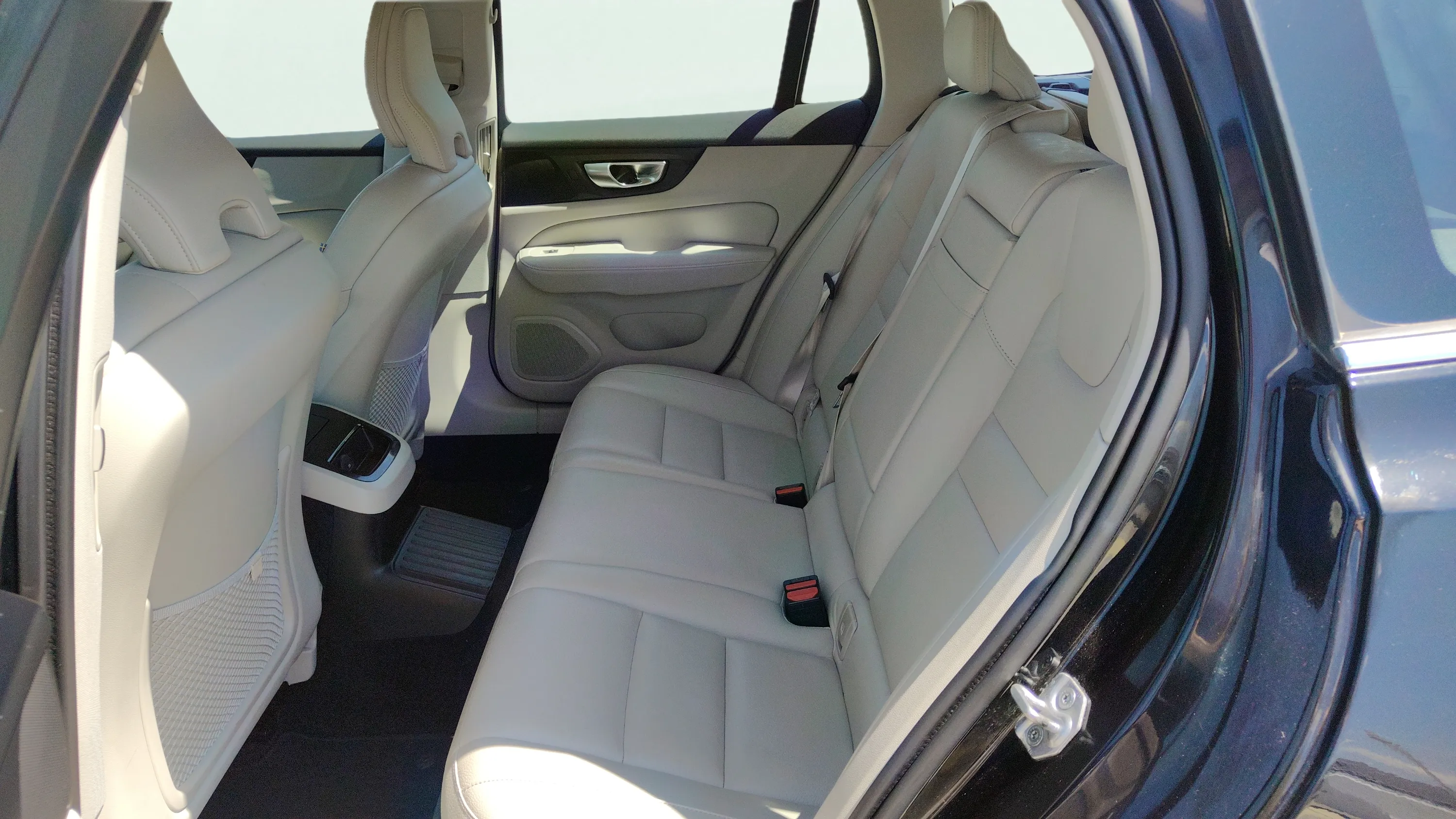 Volvo V60 2.0 T6 AWD Business Plus - foto 14