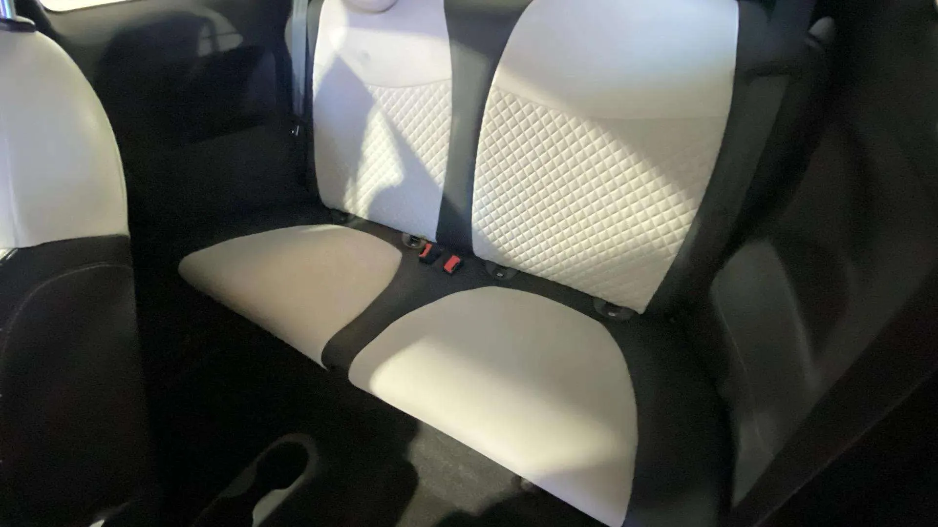Fiat 500 Club 1.0 Hybrid - foto 17