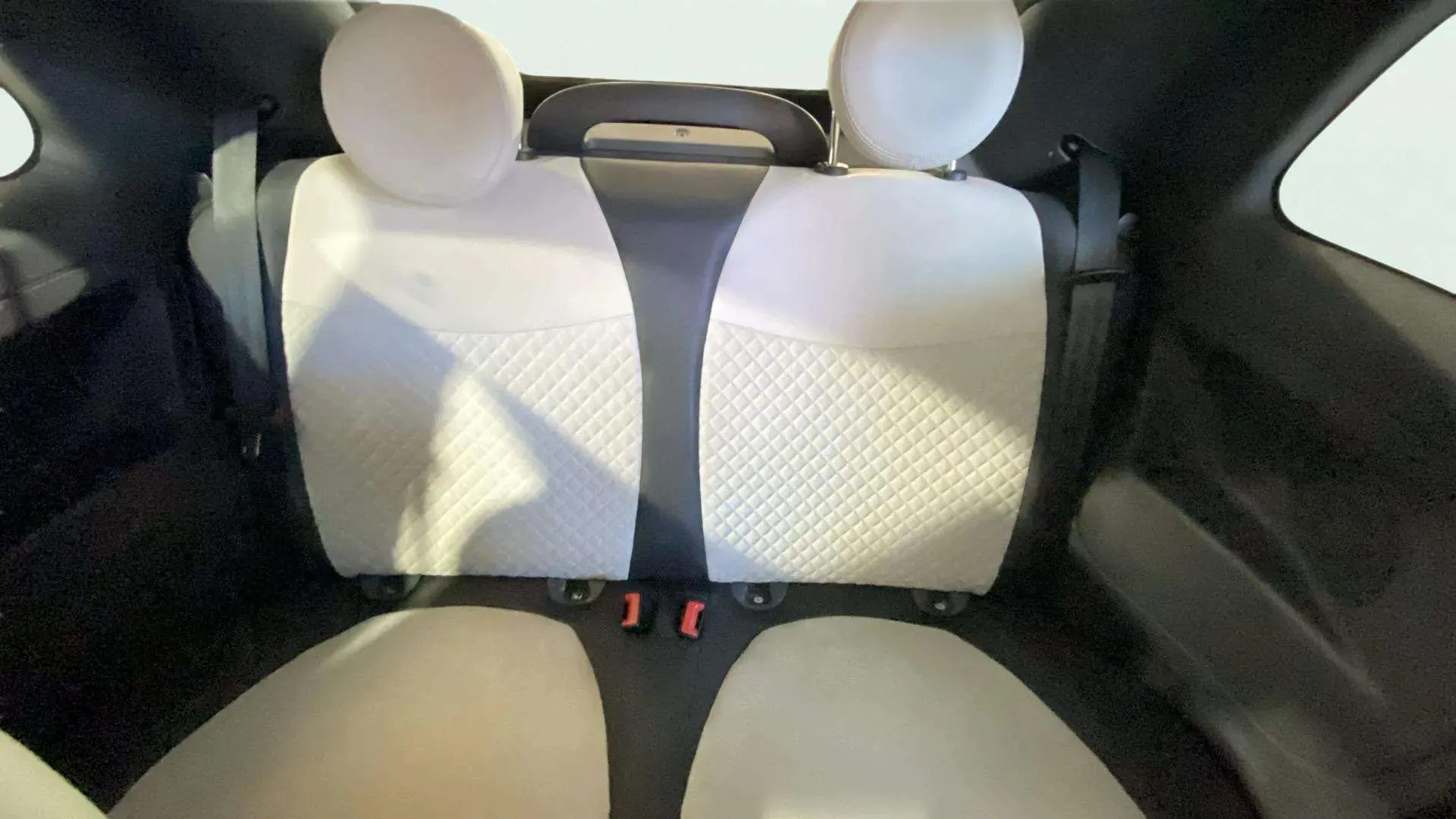 Fiat 500 Club 1.0 Hybrid - foto 15