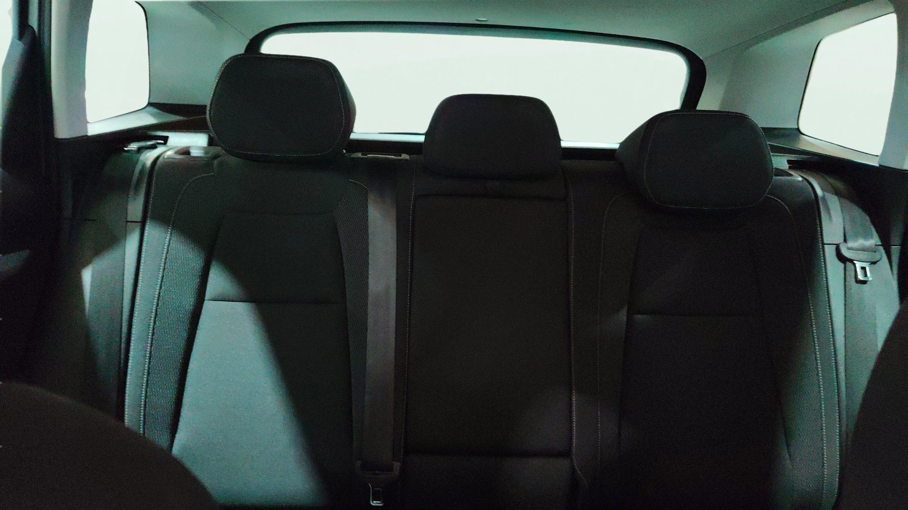 Škoda Karoq 1.5 TSI DSG ACT Design - foto 14