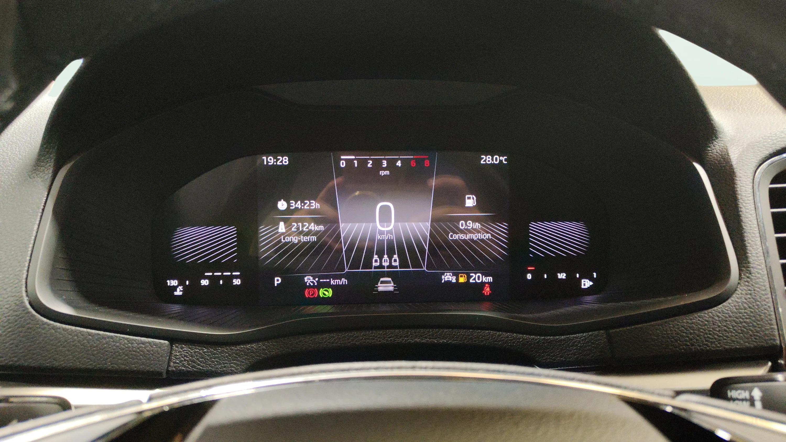 Škoda Karoq 1.5 TSI DSG ACT Design - foto 11