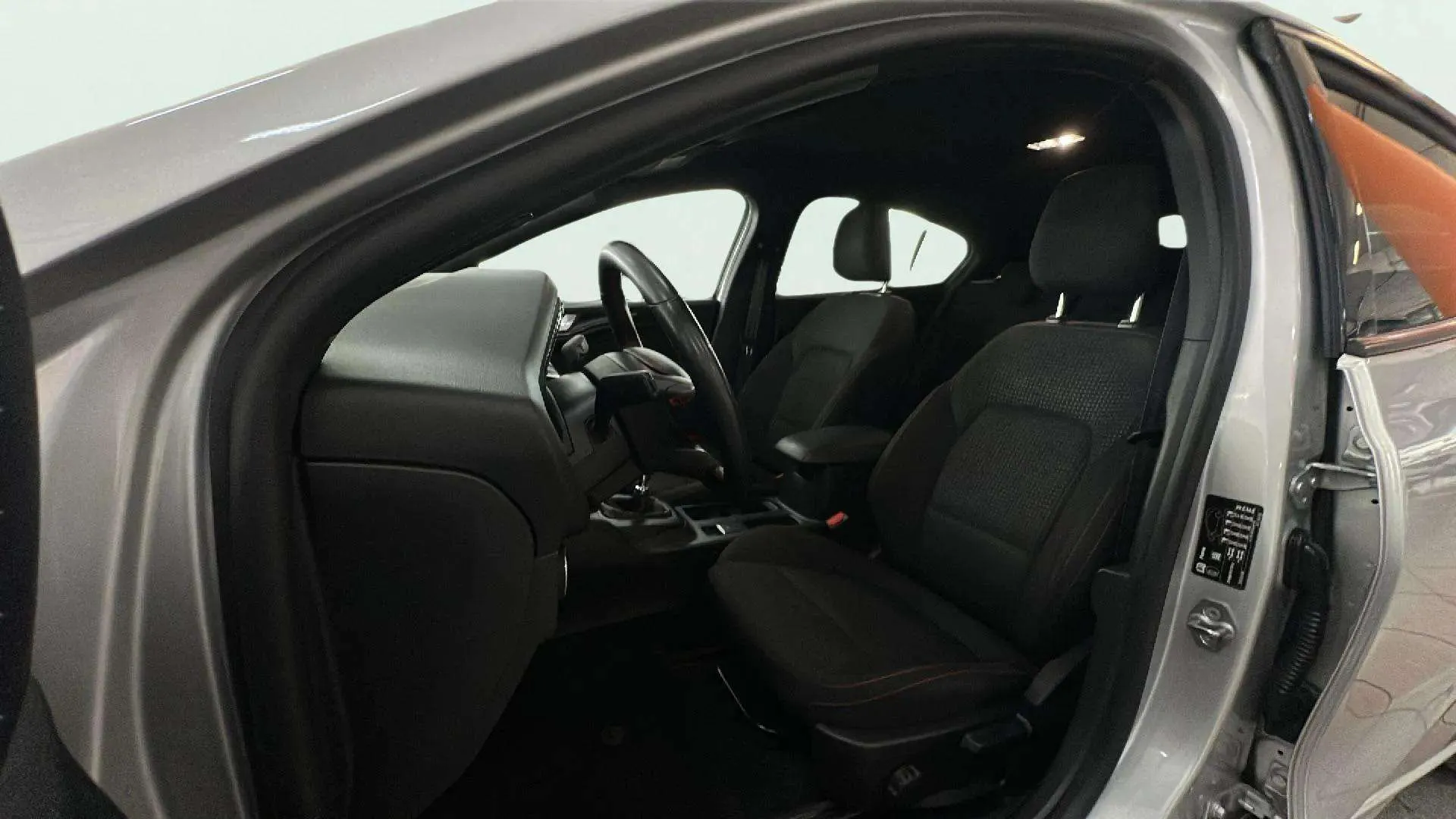 Ford Focus 1.0 EcoBoost MHEV Active Design SIP - foto 8
