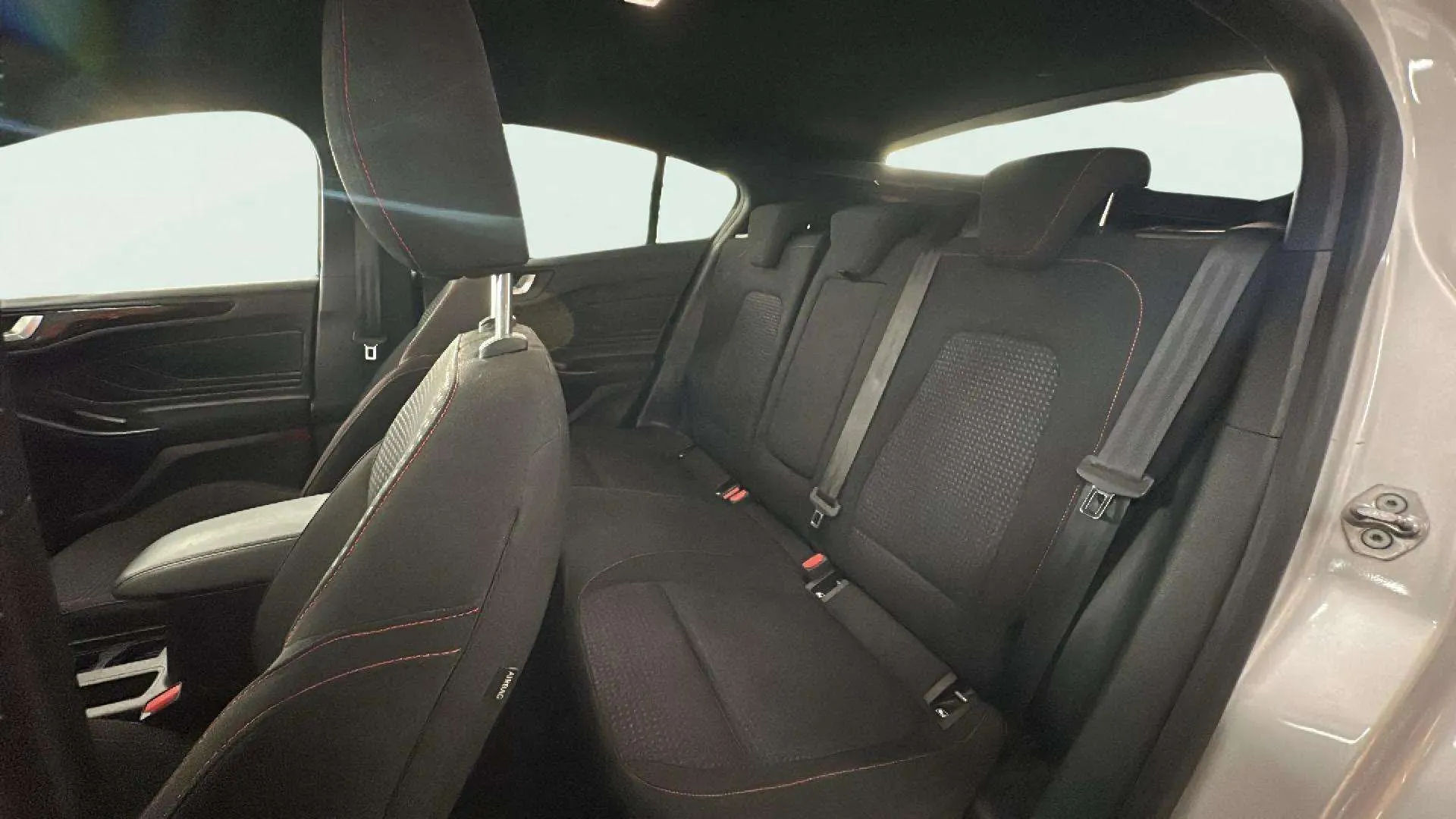 Ford Focus 1.0 EcoBoost MHEV Active Design SIP - foto 15