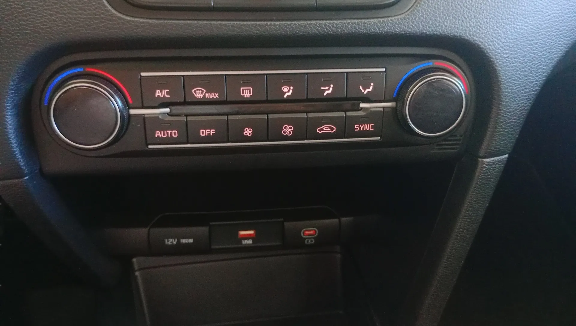 Kia Ceed 1.6 MHEV iMT Drive - foto 23