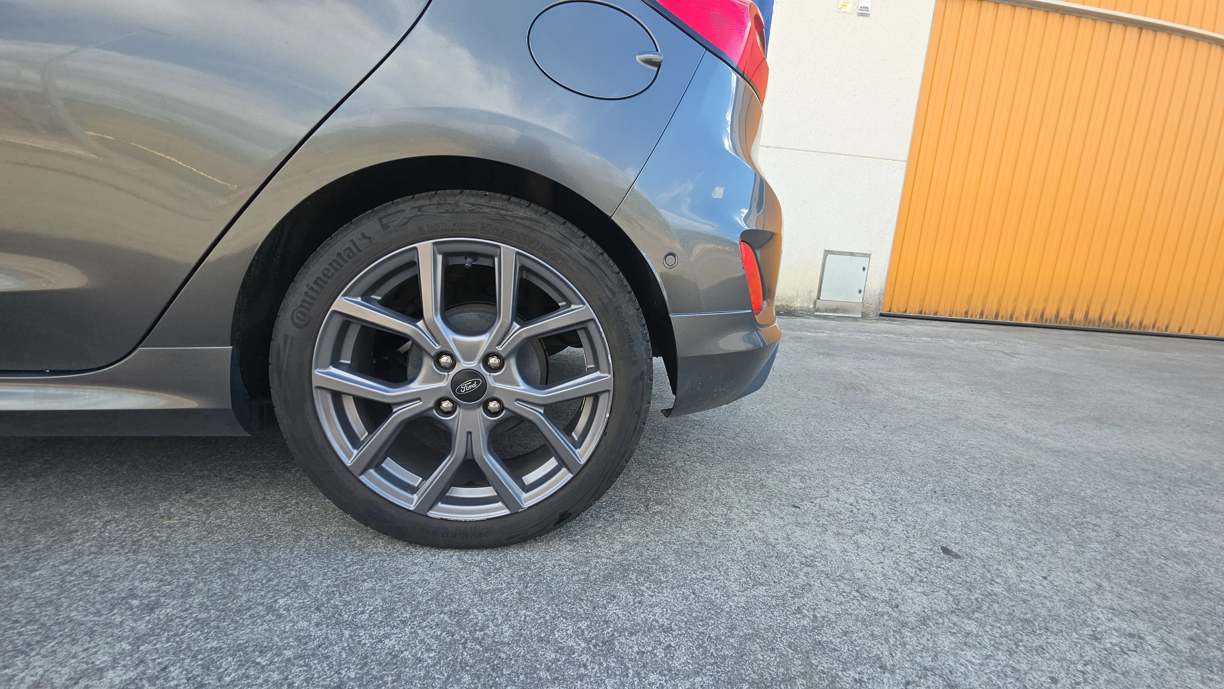Ford Fiesta 1.0 EcoBoost MHEV ST-Line X - foto 18