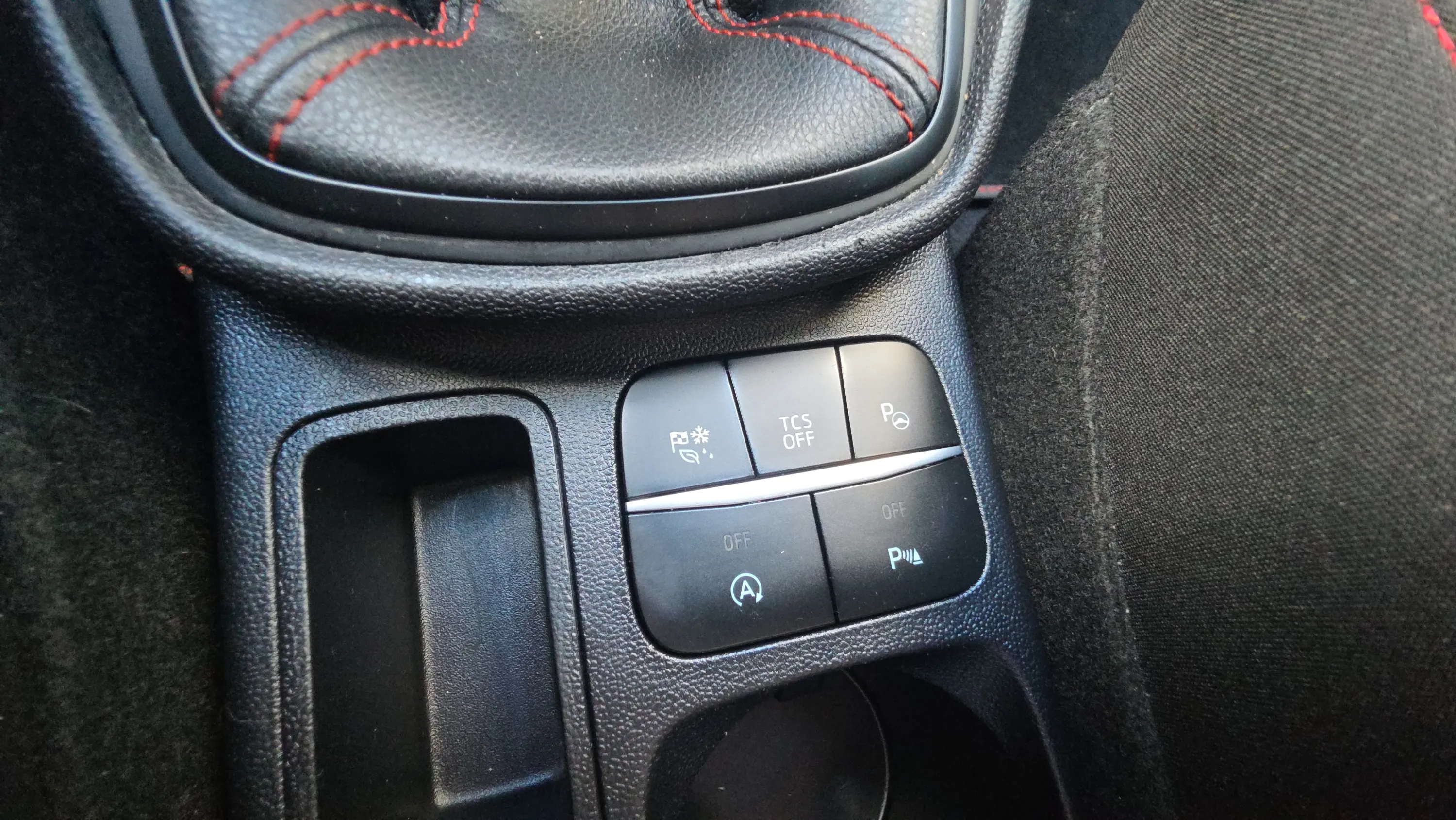 Ford Fiesta 1.0 EcoBoost MHEV ST-Line X - foto 22