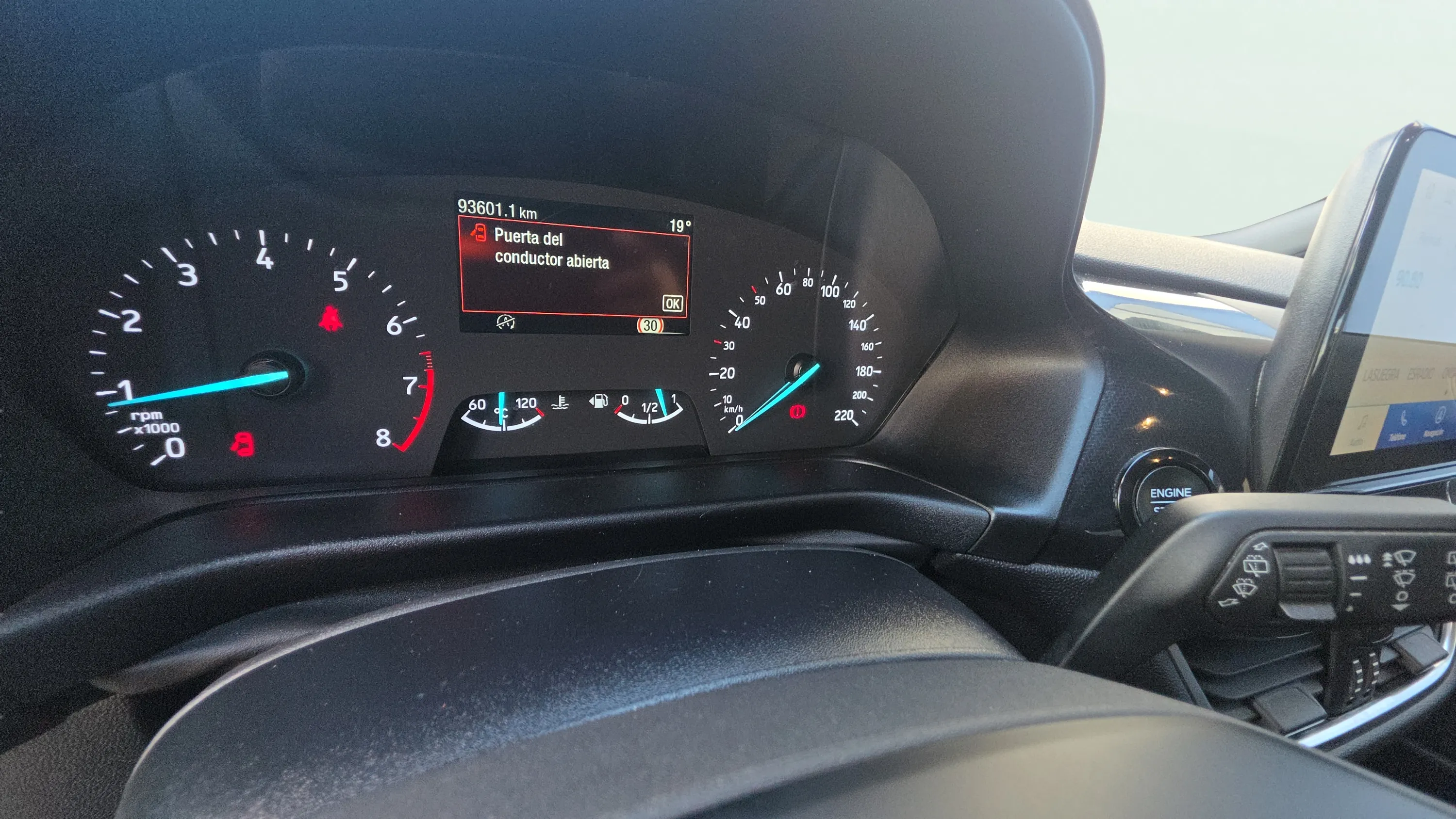 Ford Fiesta 1.0 EcoBoost MHEV ST-Line X - foto 17