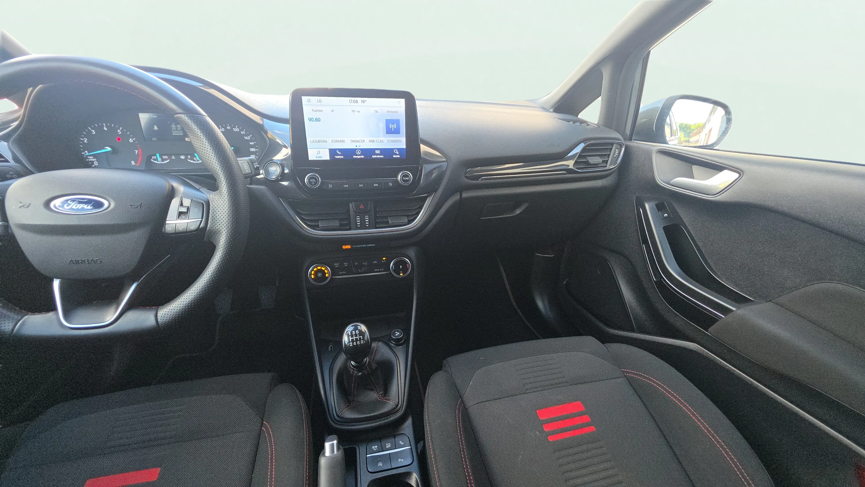 Ford Fiesta 1.0 EcoBoost MHEV ST-Line X - foto 12