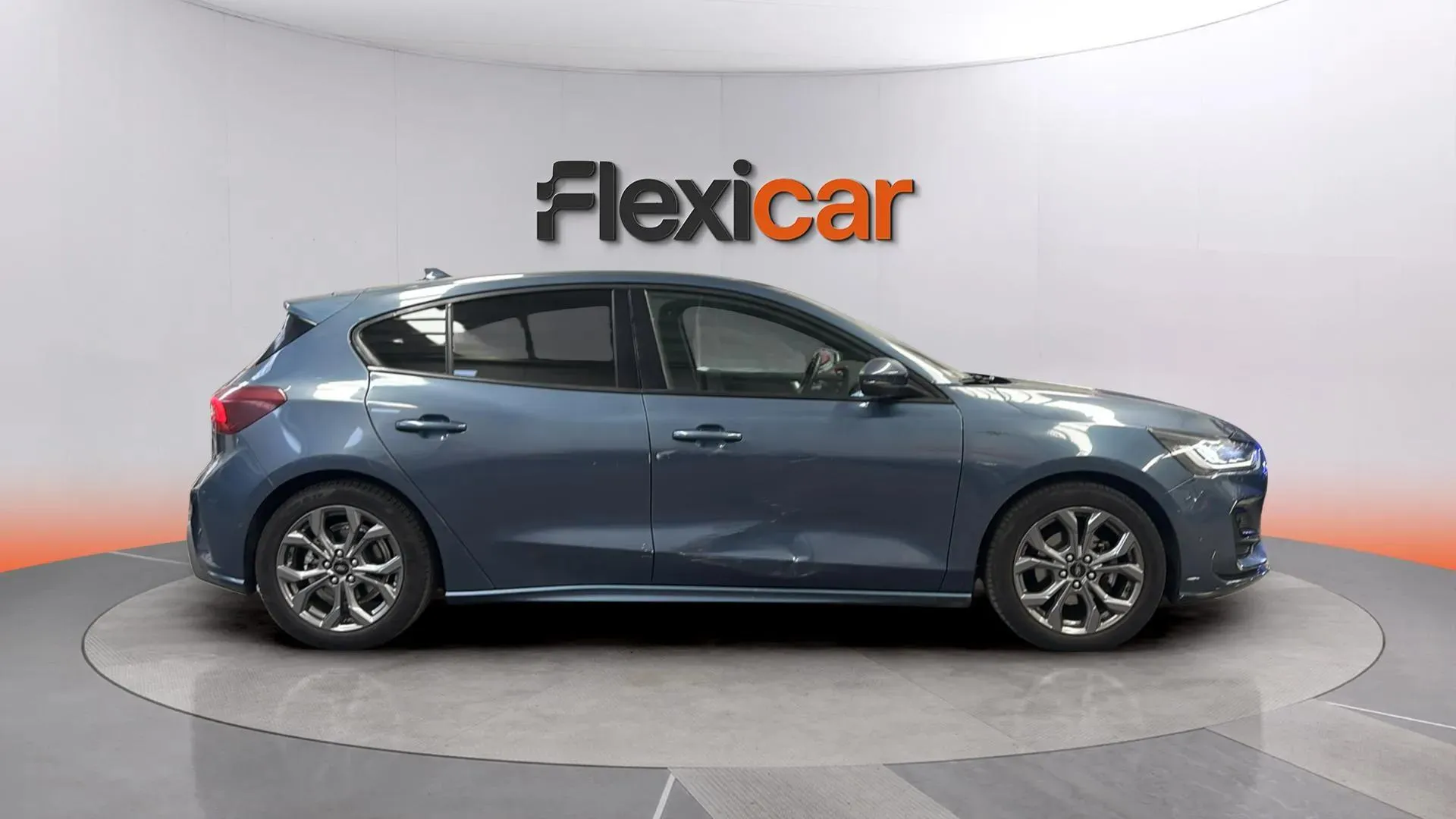 Ford Focus 1.0 EcoBoost MHEV ST-Line - foto 8