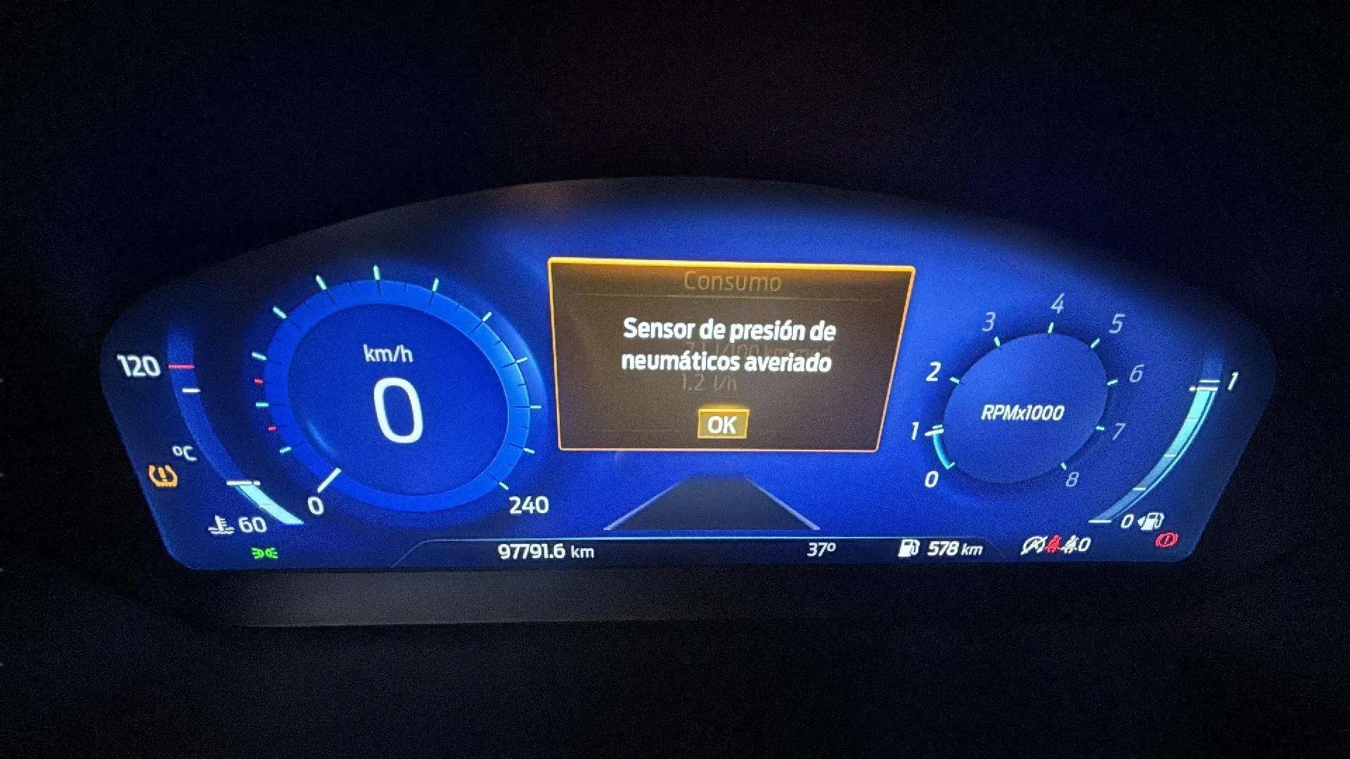 Ford Focus 1.0 EcoBoost MHEV ST-Line - foto 11