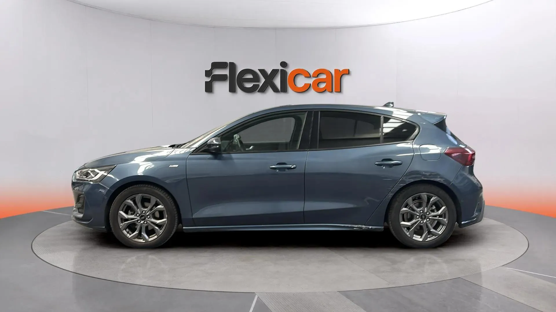 Ford Focus 1.0 EcoBoost MHEV ST-Line - foto 4