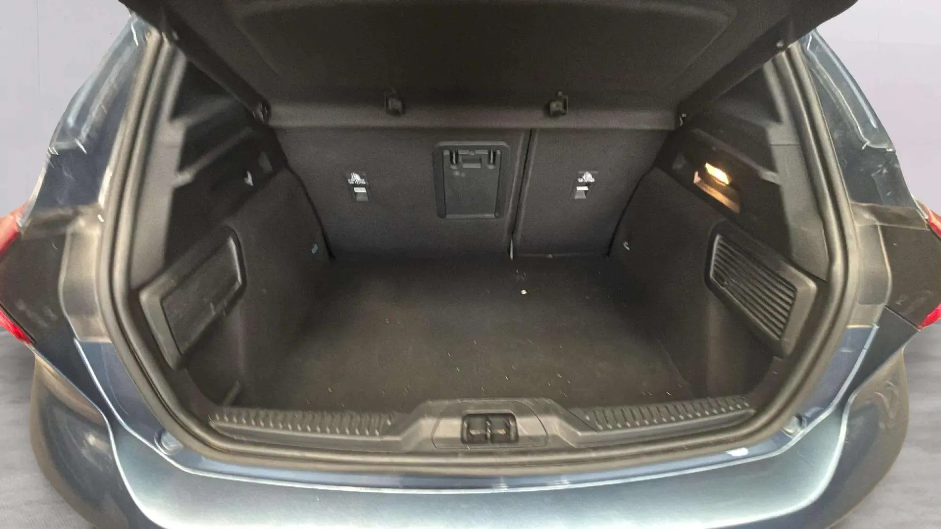 Ford Focus 1.0 EcoBoost MHEV ST-Line - foto 9