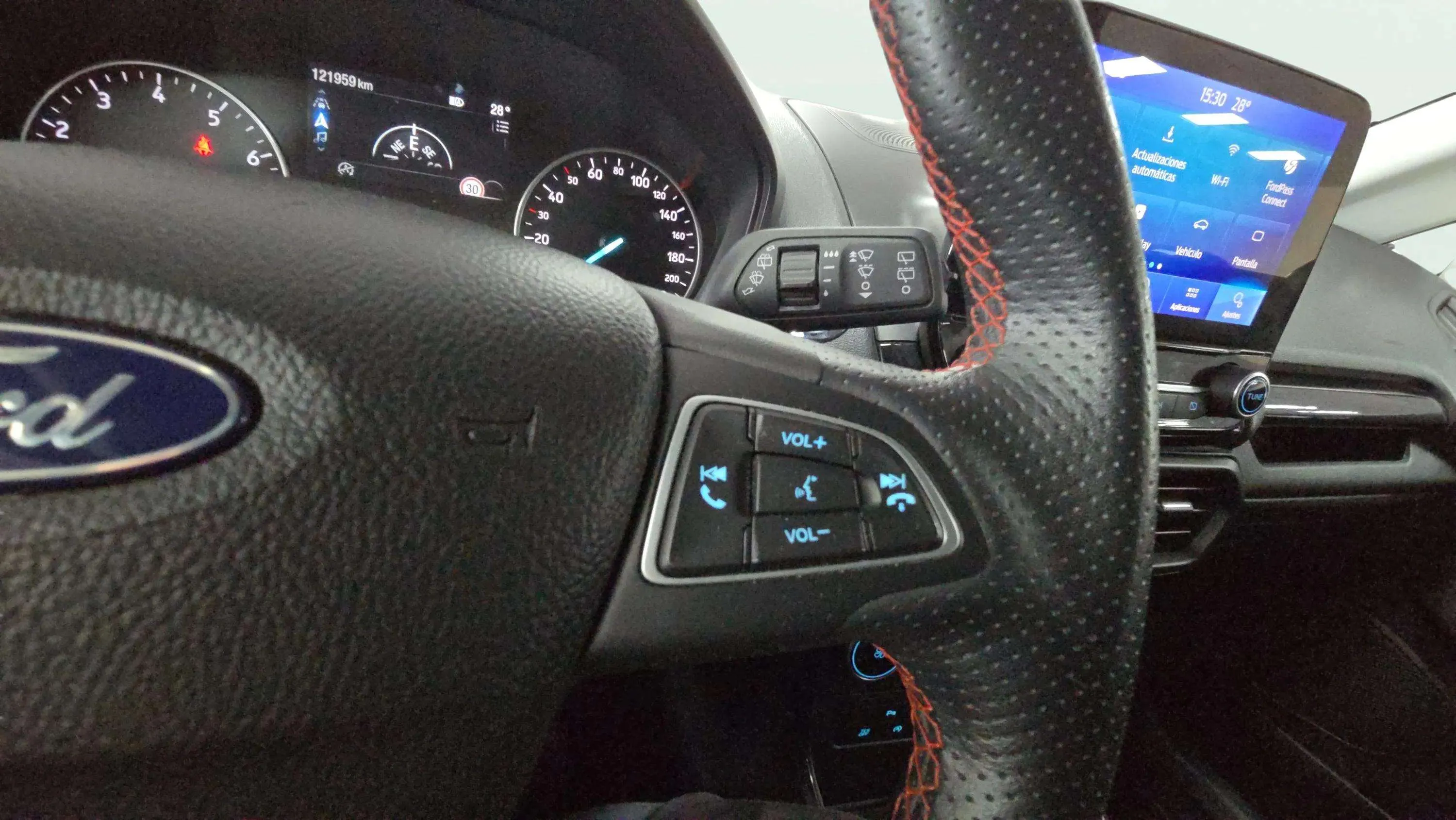Ford EcoSport 1.0T EcoBoost ST Line - foto 23