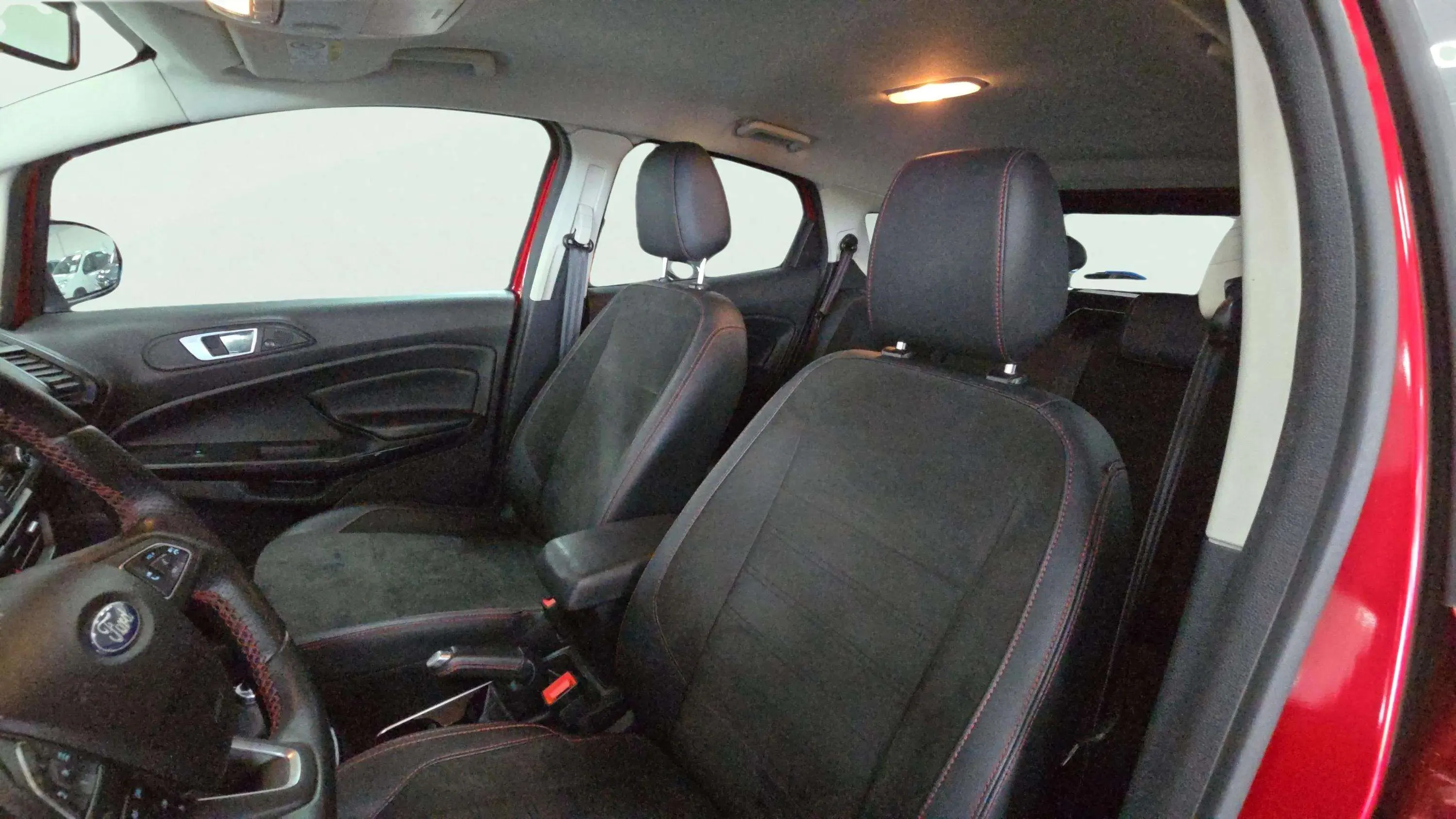 Ford EcoSport 1.0T EcoBoost ST Line - foto 25