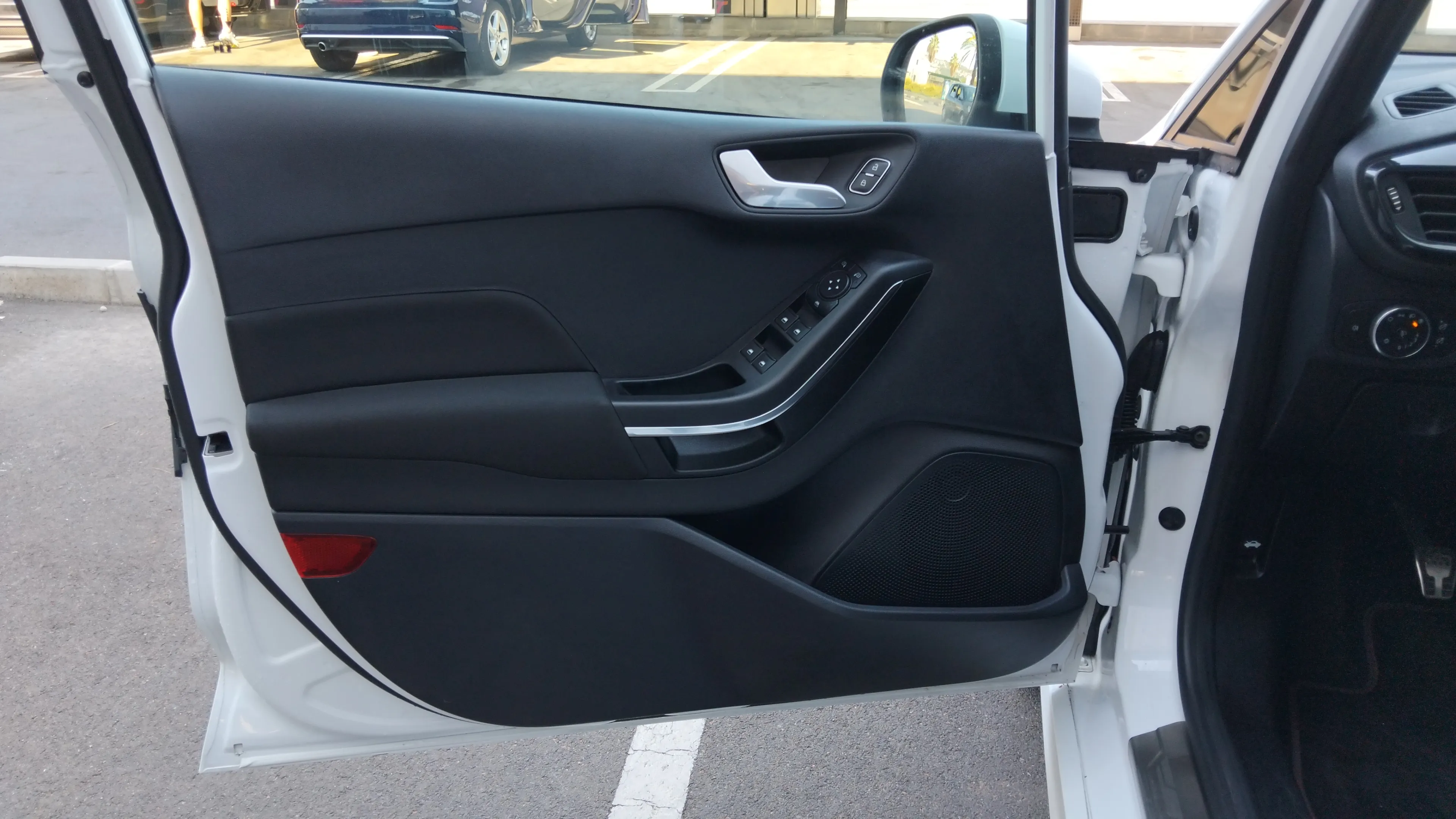 Ford Fiesta 1.0 EcoBoost MHEV ST-Line X - foto 10
