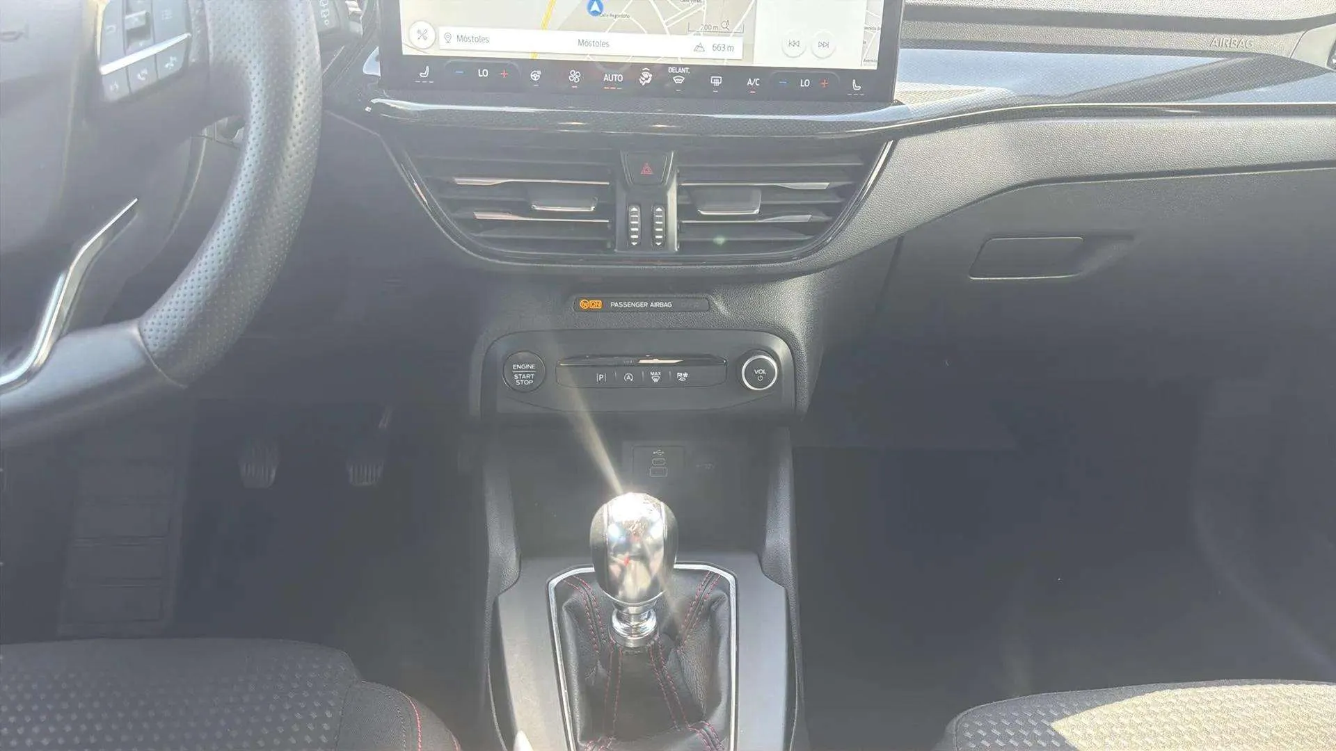 Ford Focus 1.0 EcoBoost MHEV ST-Line - foto 16
