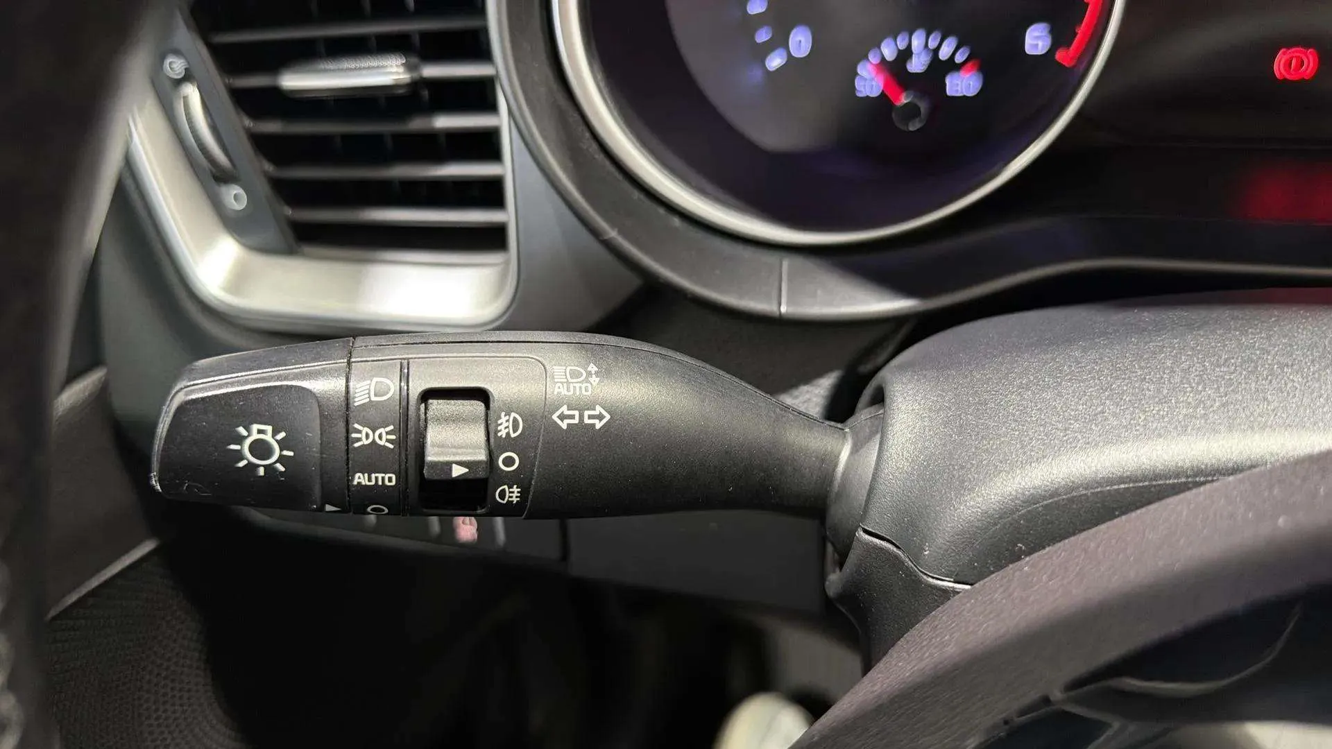 Kia Ceed 1.6 MHEV iMT Concept - foto 19