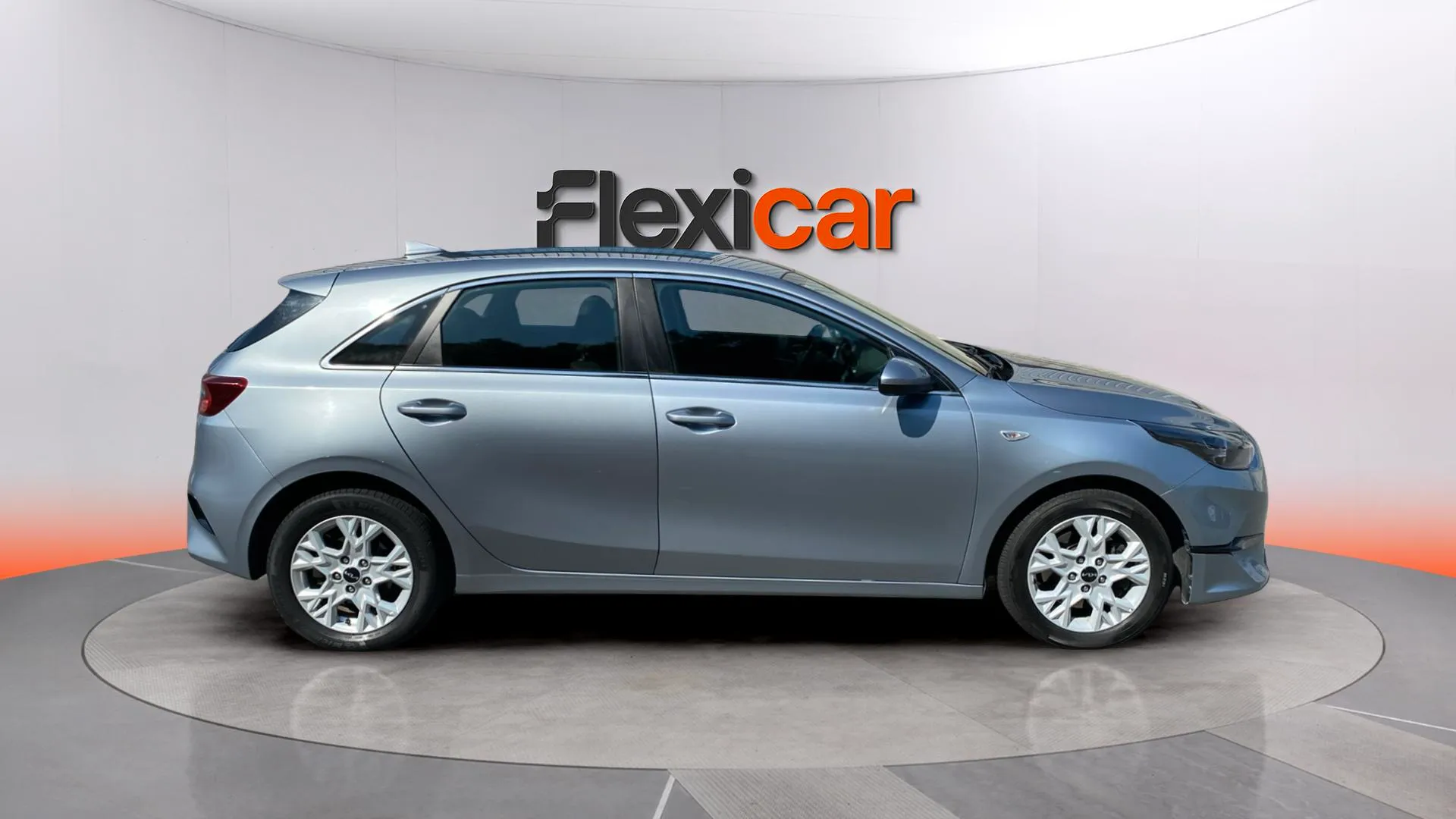 Kia Ceed 1.6 MHEV iMT Drive - foto 2