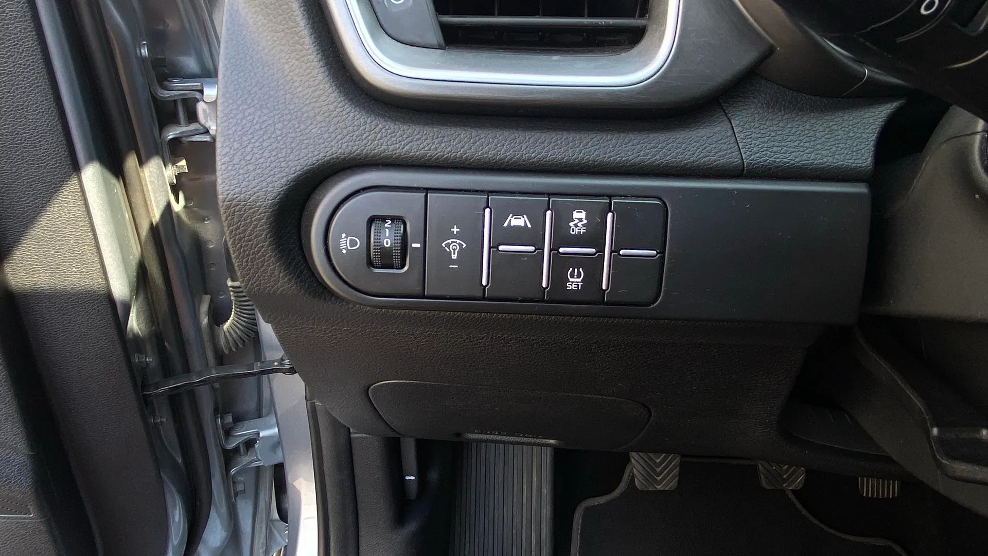 Kia Ceed 1.6 MHEV iMT Drive - foto 21