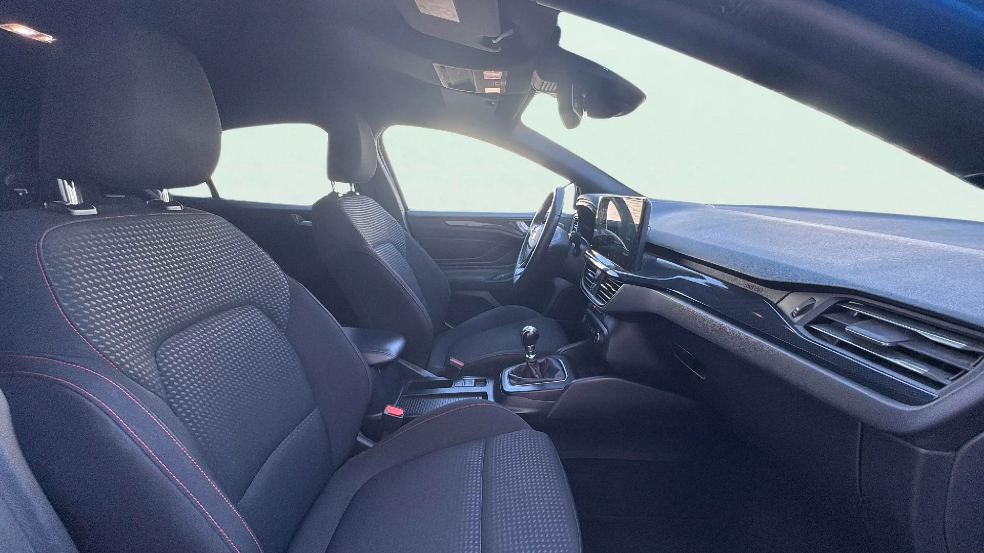 Ford Focus 1.0 EcoBoost MHEV ST-Line Design SIP - foto 9