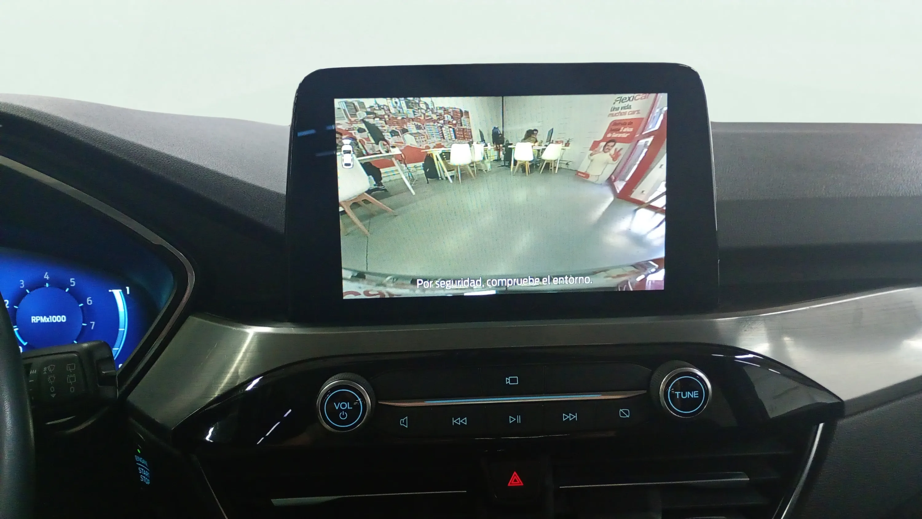 Ford Kuga Titanium 1.5T EcoBoost - foto 25