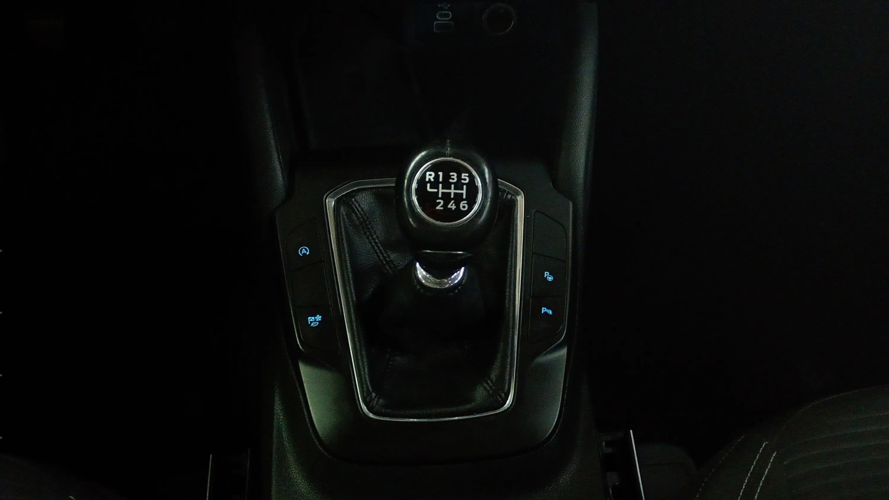 Ford Kuga Titanium 1.5T EcoBoost - foto 21