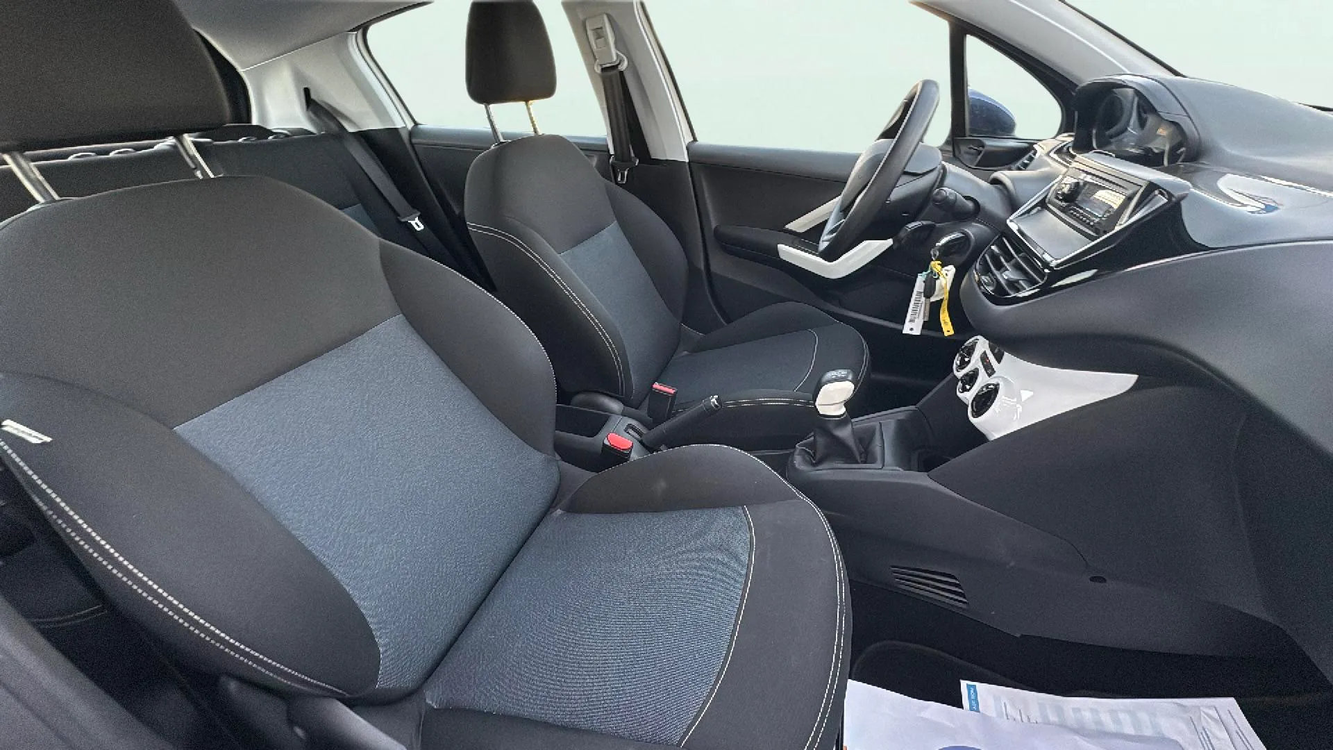 Peugeot 208 PureTech Active - foto 24