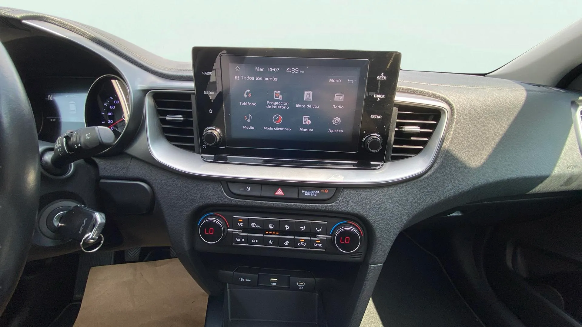 Kia Ceed 1.6 MHEV iMT Drive - foto 13