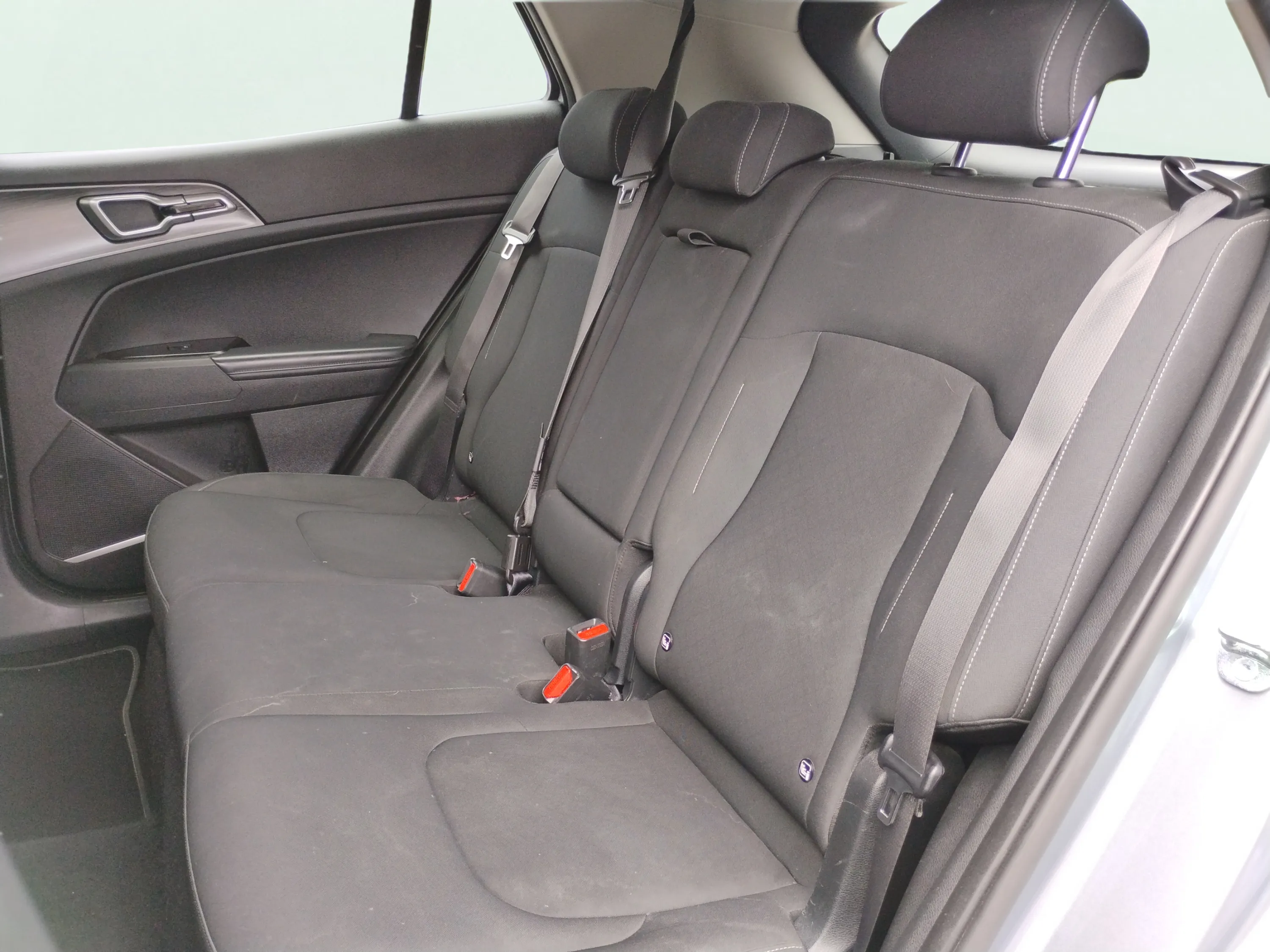 Kia Sportage 1.6 CRDi MHEV Business 4x2 - foto 24