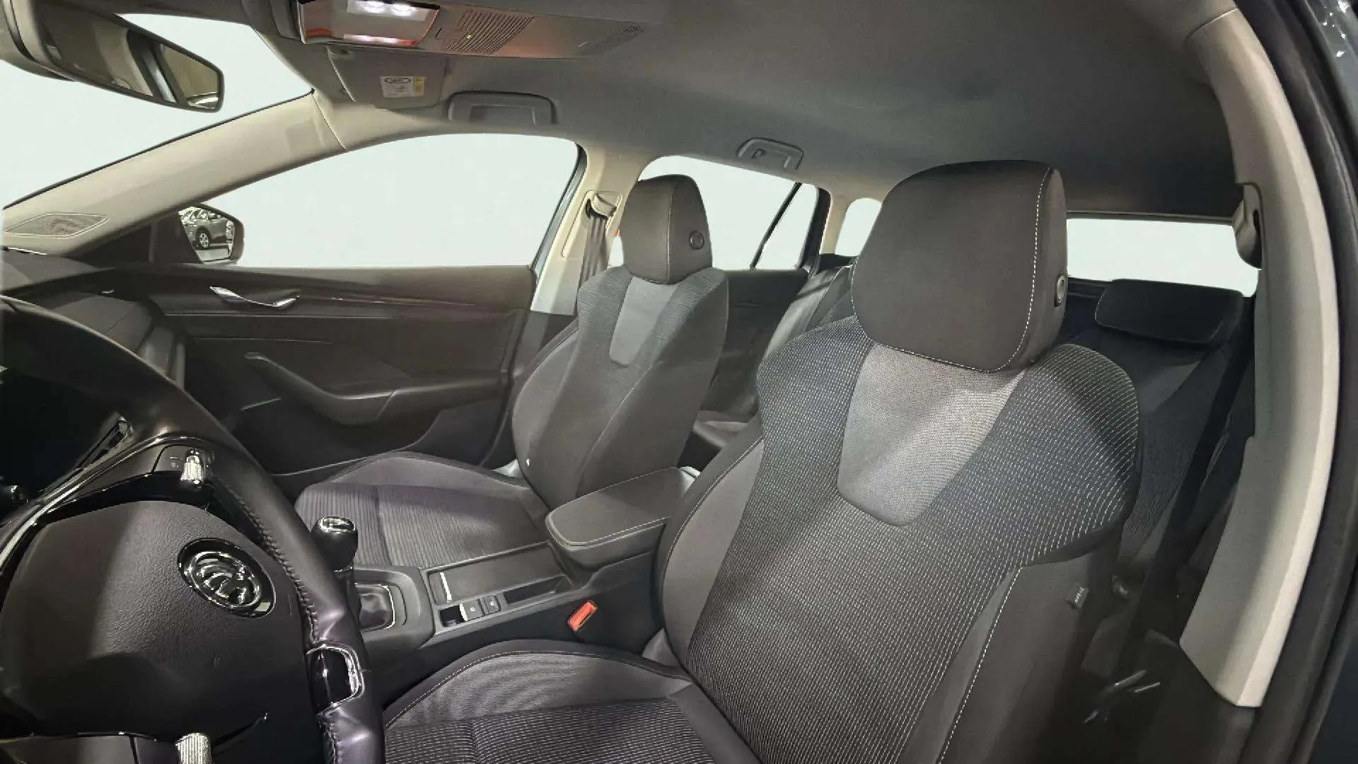 Škoda Octavia 1.5 TSI Ambition - foto 11