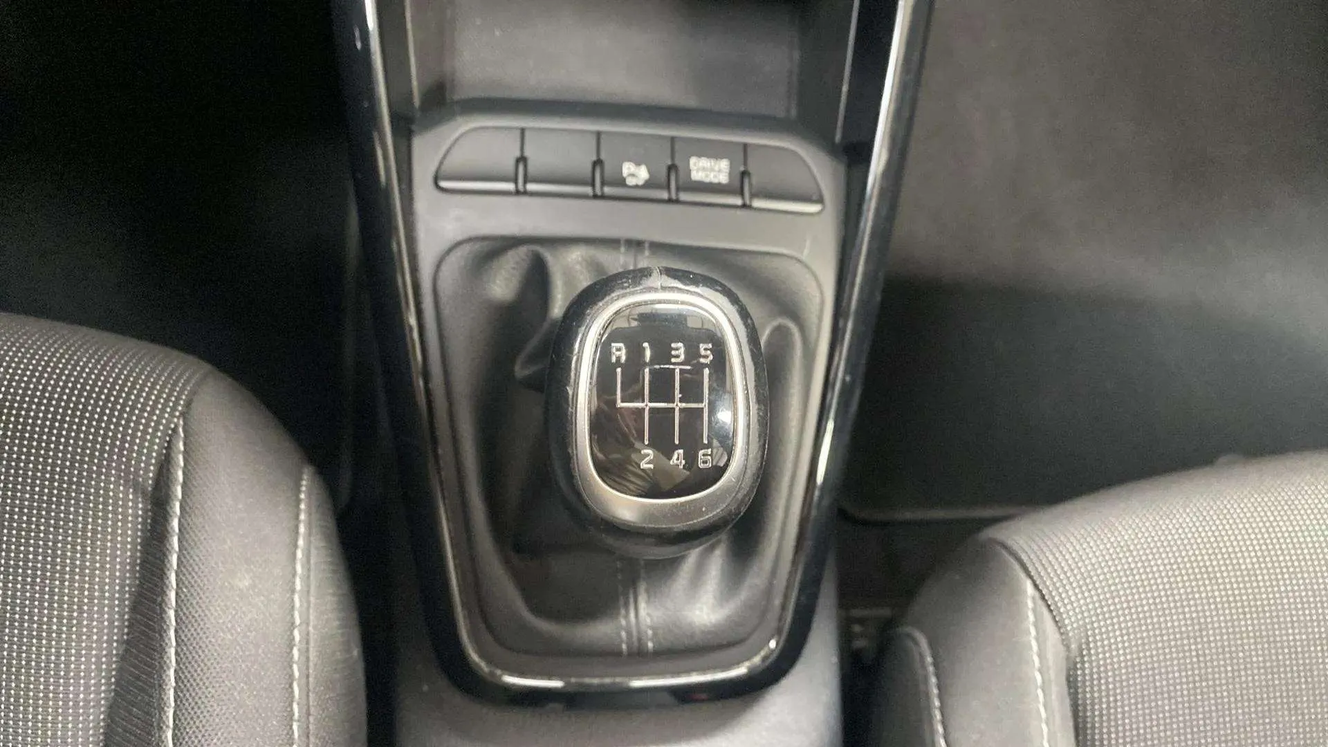 Kia Rio 1.0 T-GDi MHEV iMT Drive - foto 11