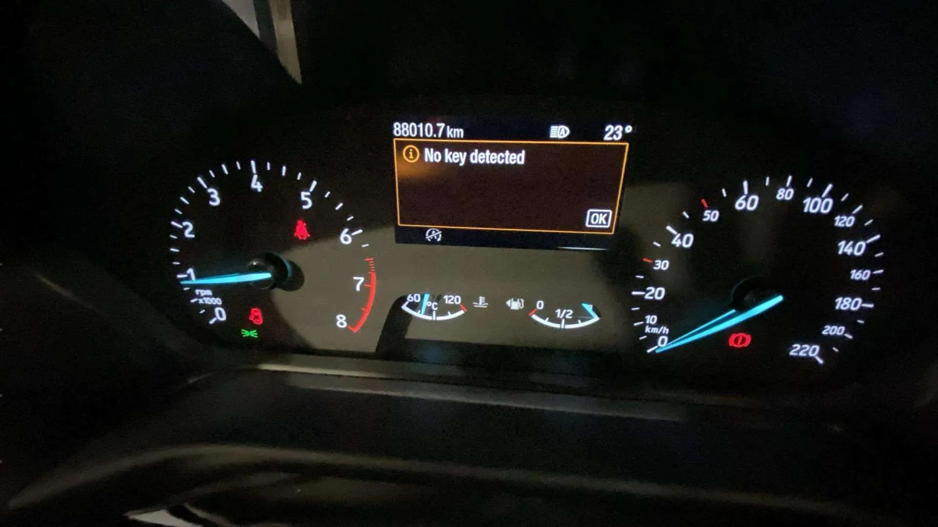 Ford Fiesta 1.0 EcoBoost MHEV ST-Line - foto 9