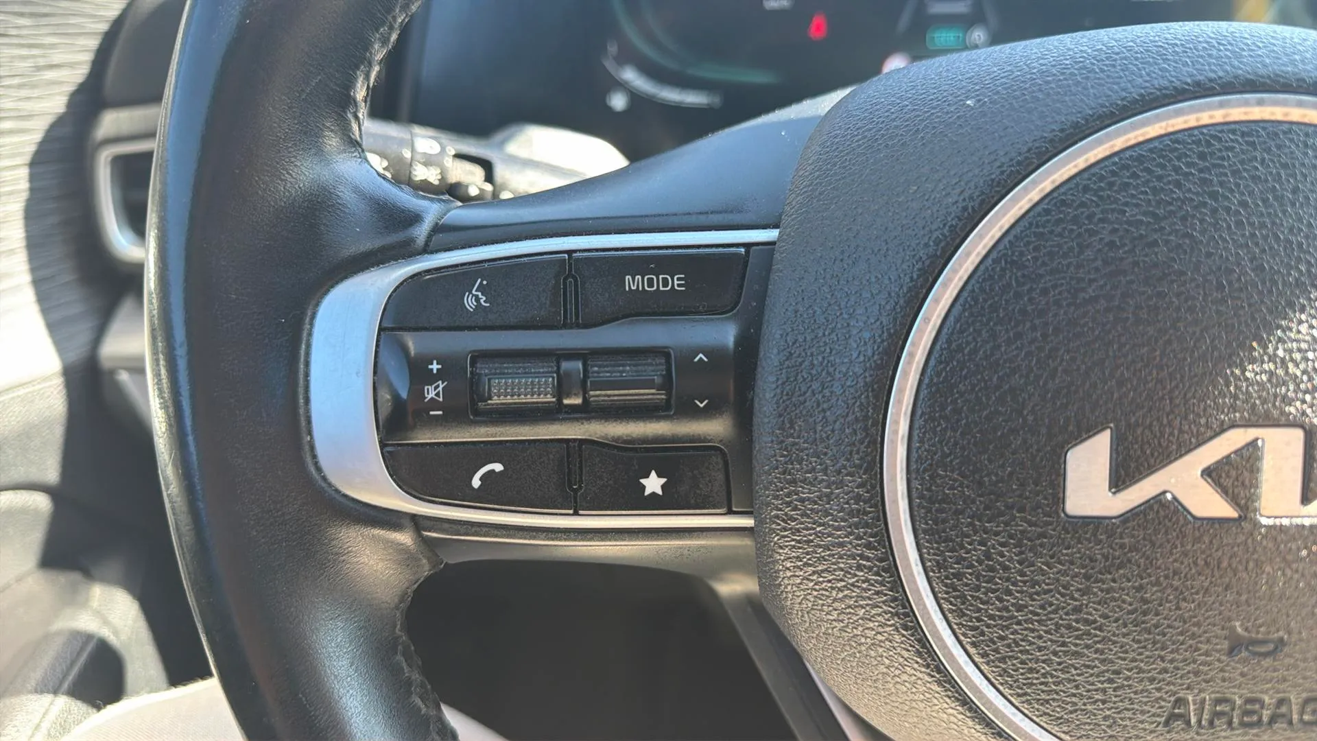 Kia Sportage 1.6 CRDi MHEV Business 4x2 - foto 15