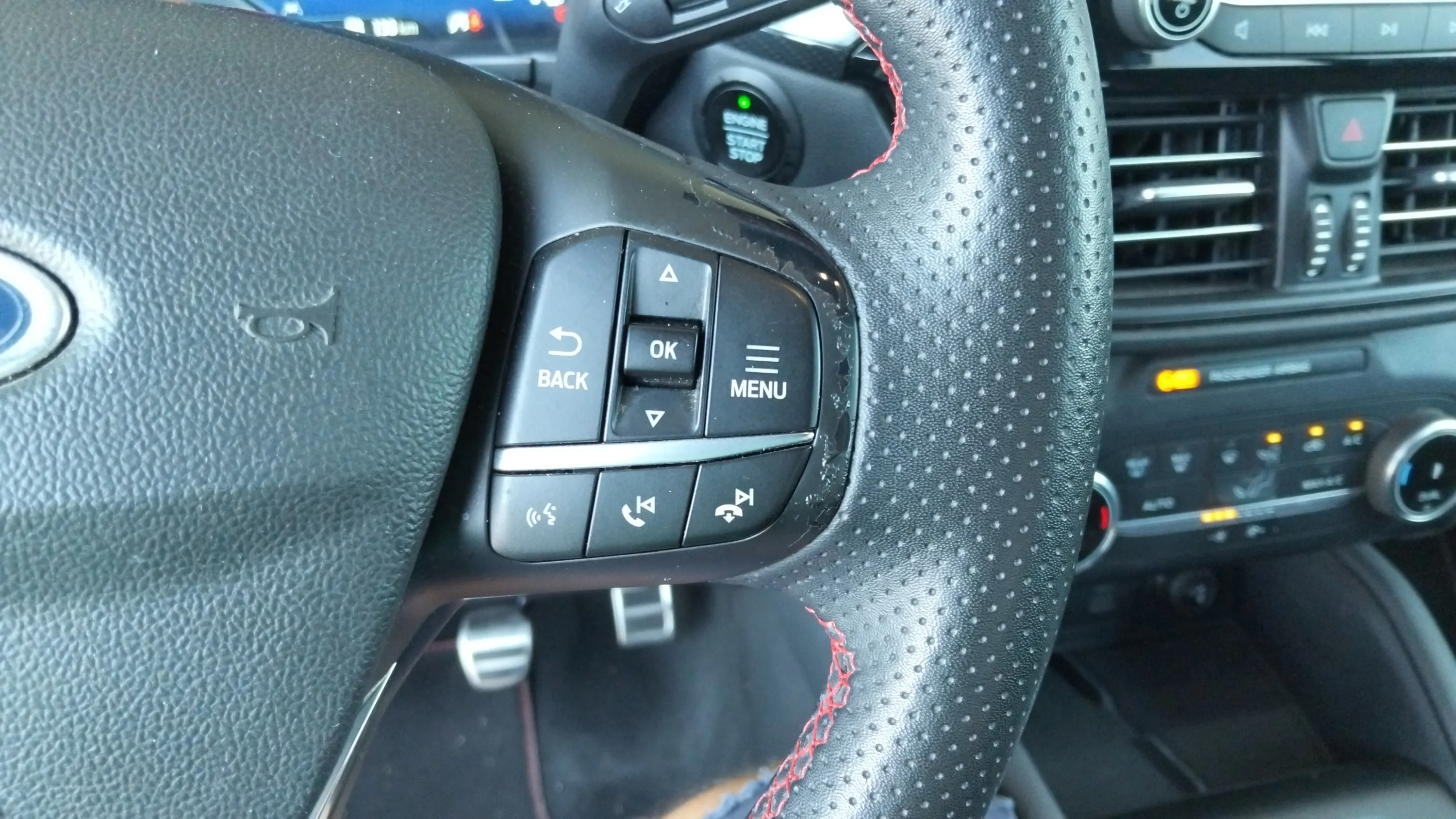 Ford Kuga ST-Line 1.5T EcoBoost - foto 23
