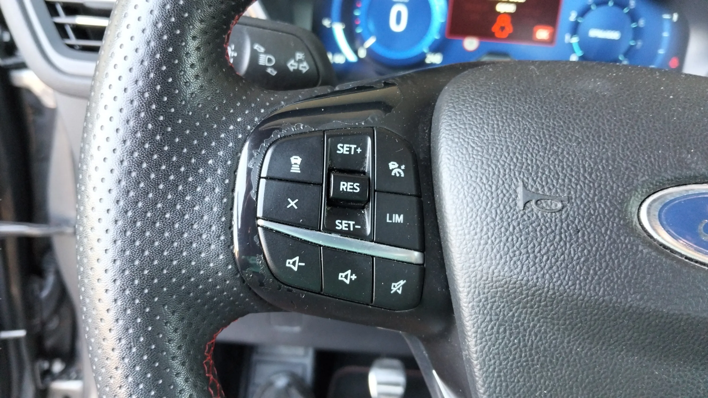 Ford Kuga ST-Line 1.5T EcoBoost - foto 22