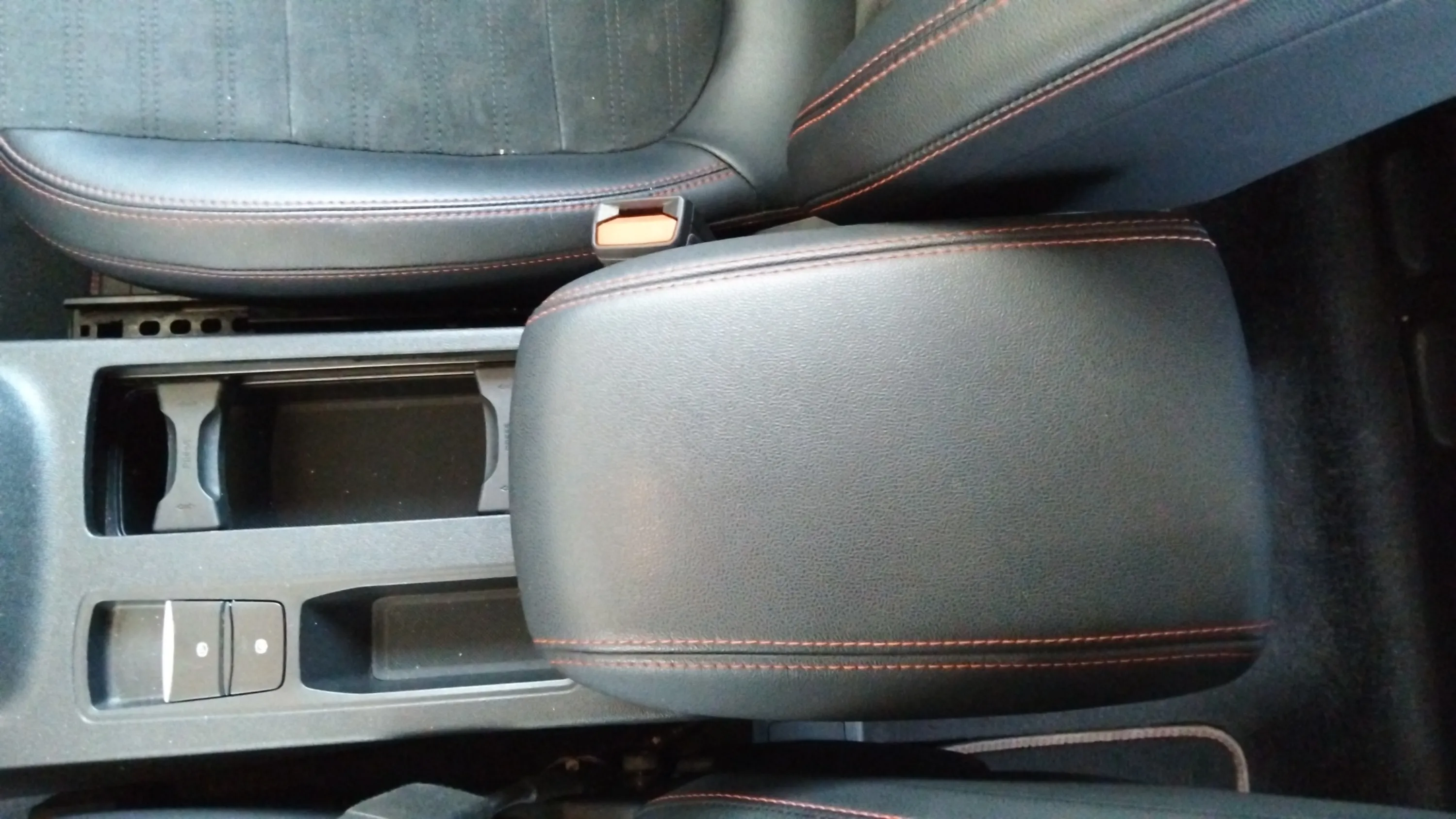 Ford Kuga ST-Line 1.5T EcoBoost - foto 27