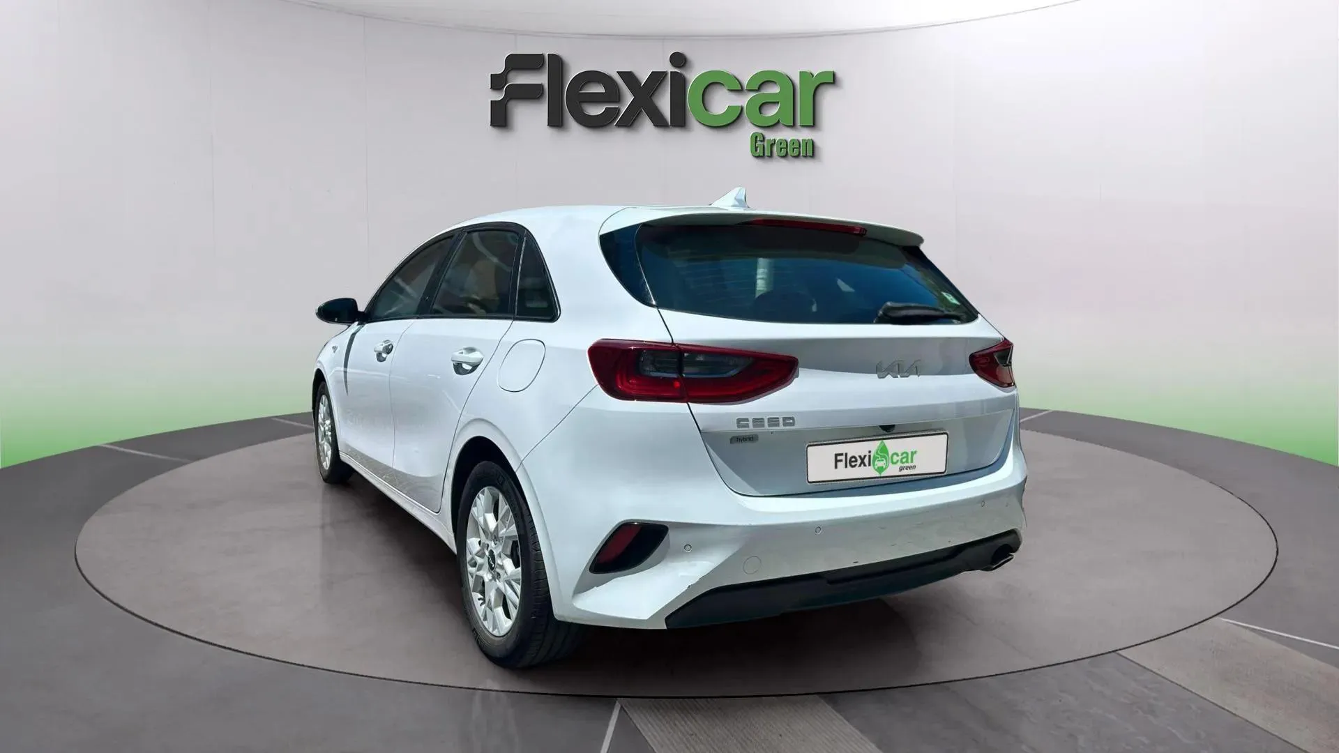Kia Ceed 1.6 MHEV iMT Drive - foto 8