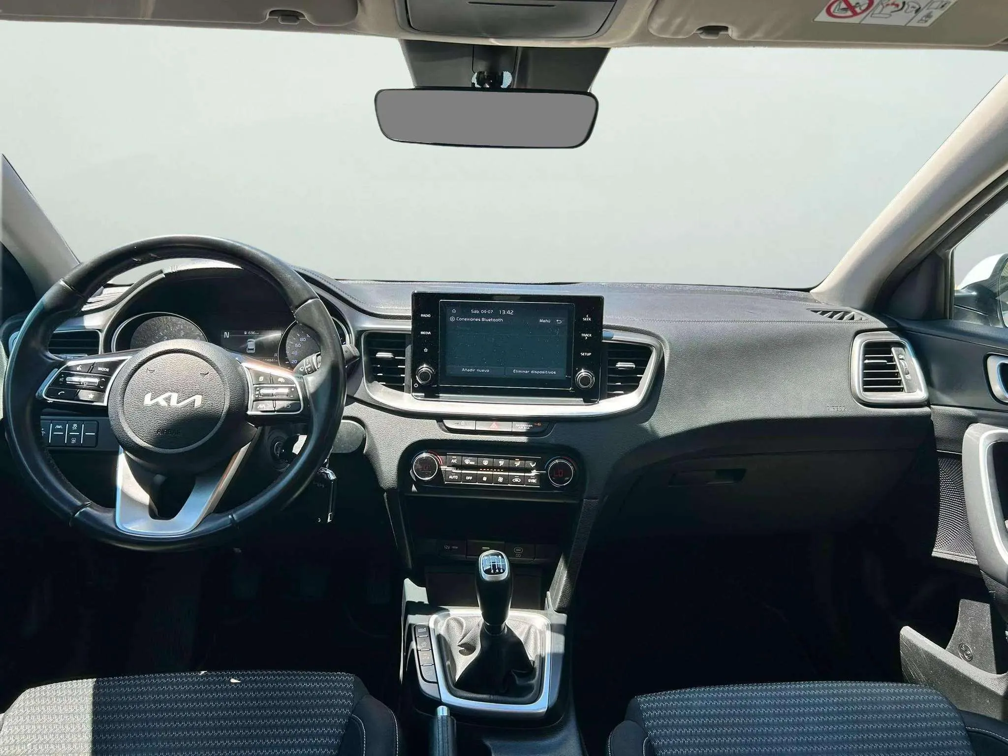 Kia Ceed 1.6 MHEV iMT Drive - foto 14