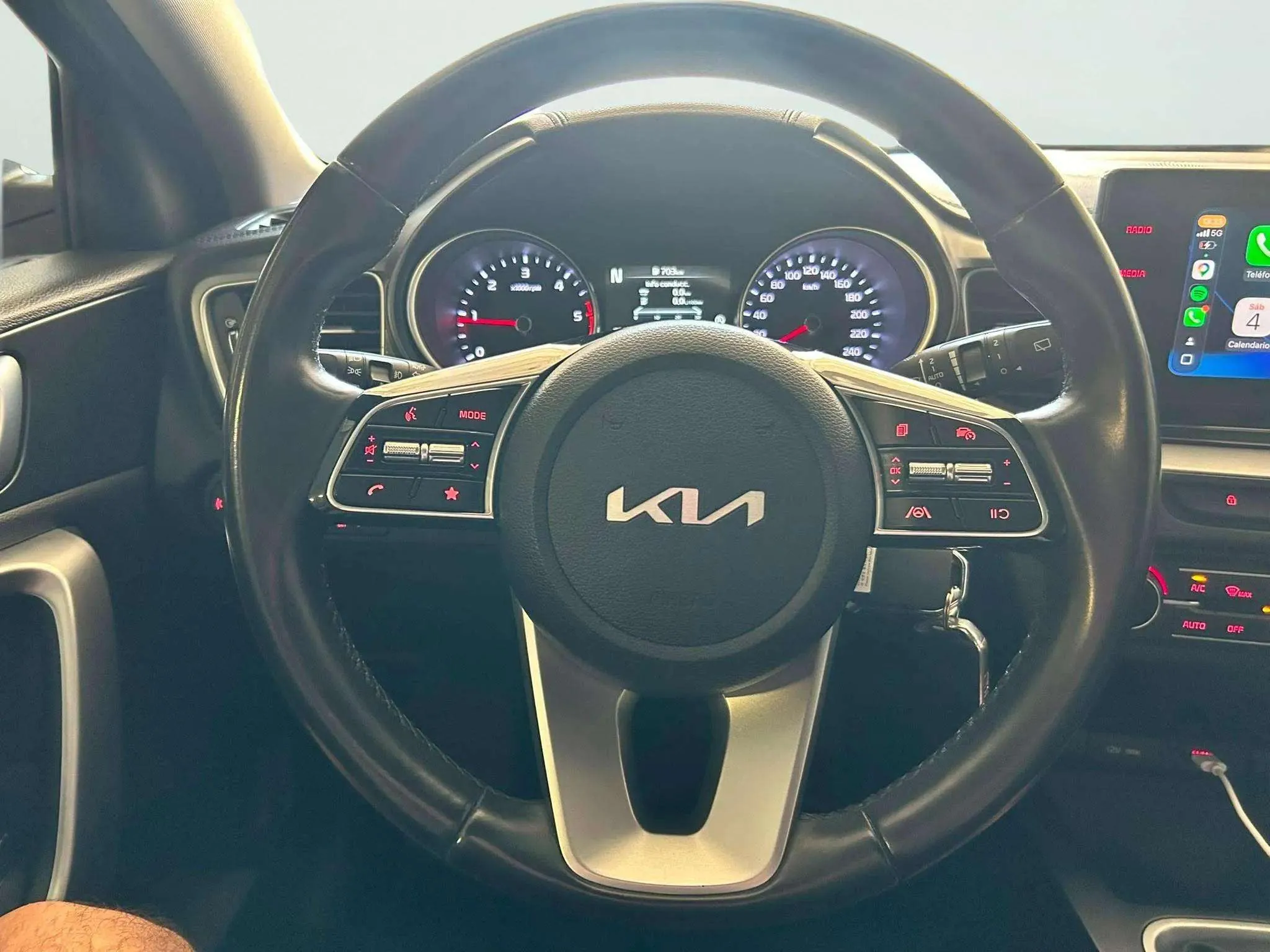 Kia Ceed 1.6 MHEV iMT Drive - foto 17