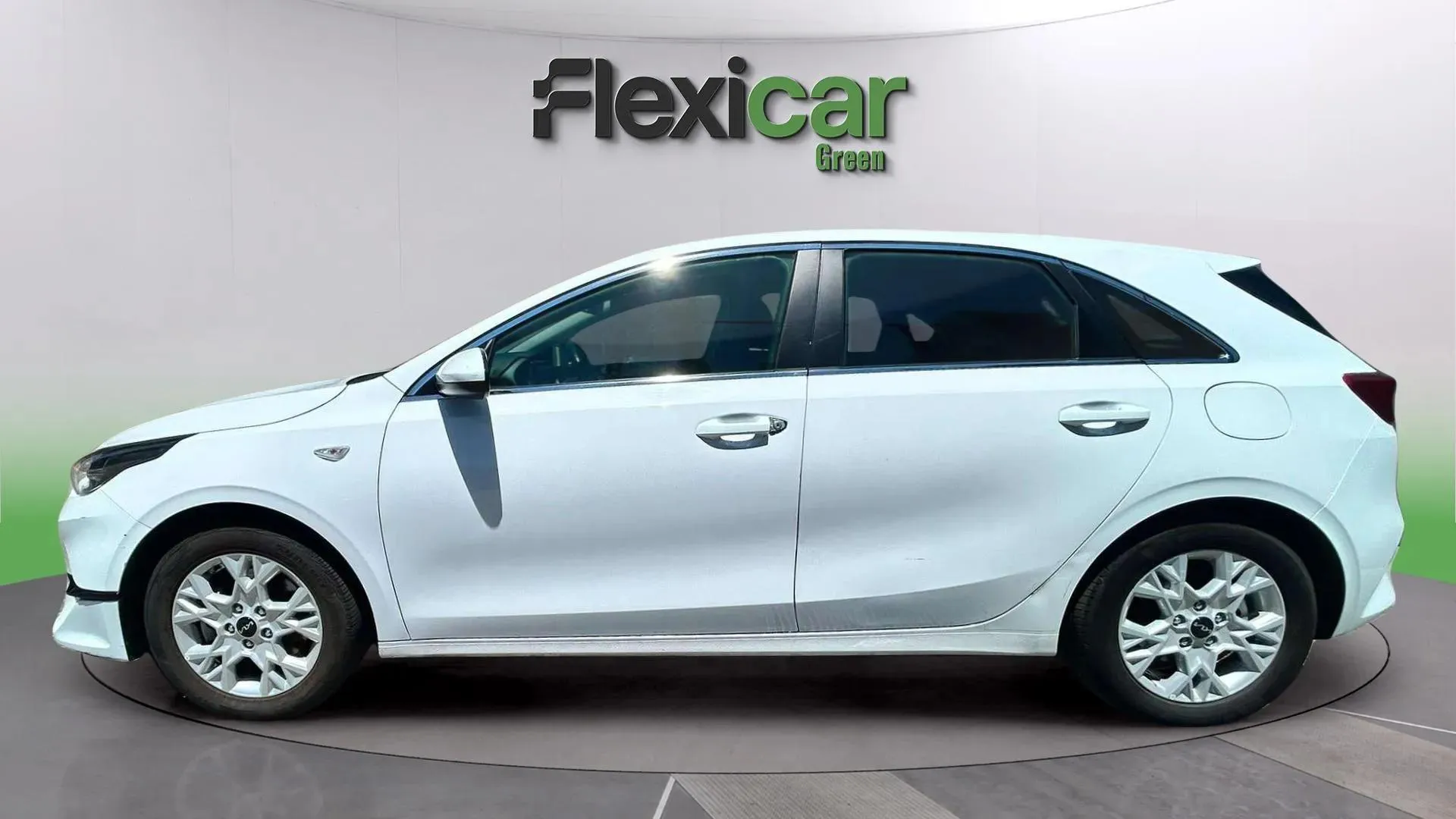 Kia Ceed 1.6 MHEV iMT Drive - foto 5