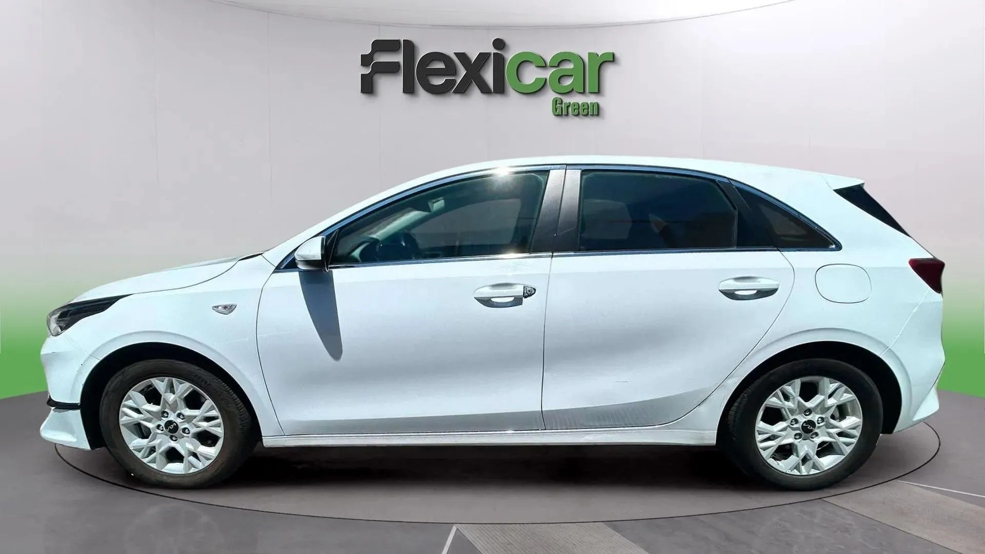 Kia Ceed 1.6 MHEV iMT Drive - foto 6