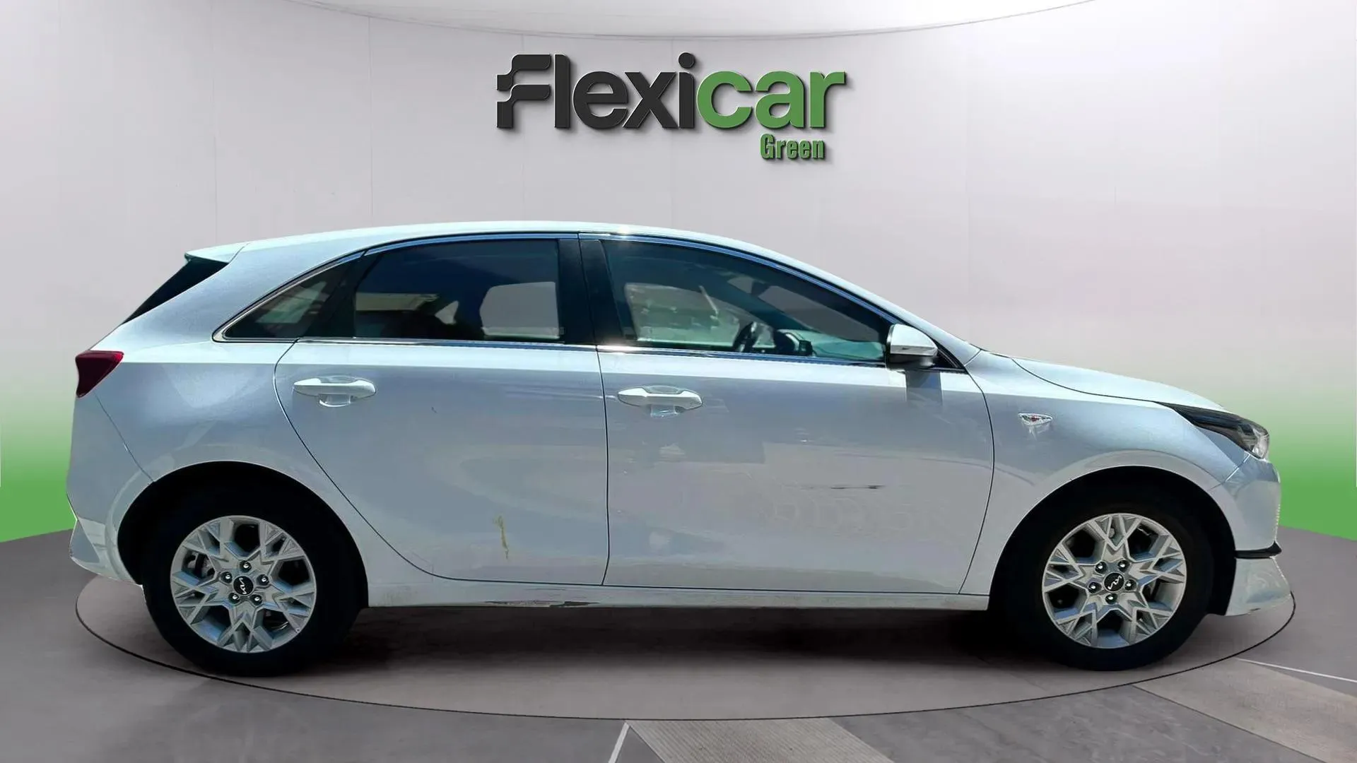 Kia Ceed 1.6 MHEV iMT Drive - foto 12