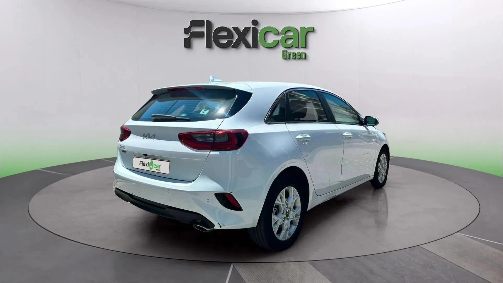 Kia Ceed 1.6 MHEV iMT Drive - foto 10