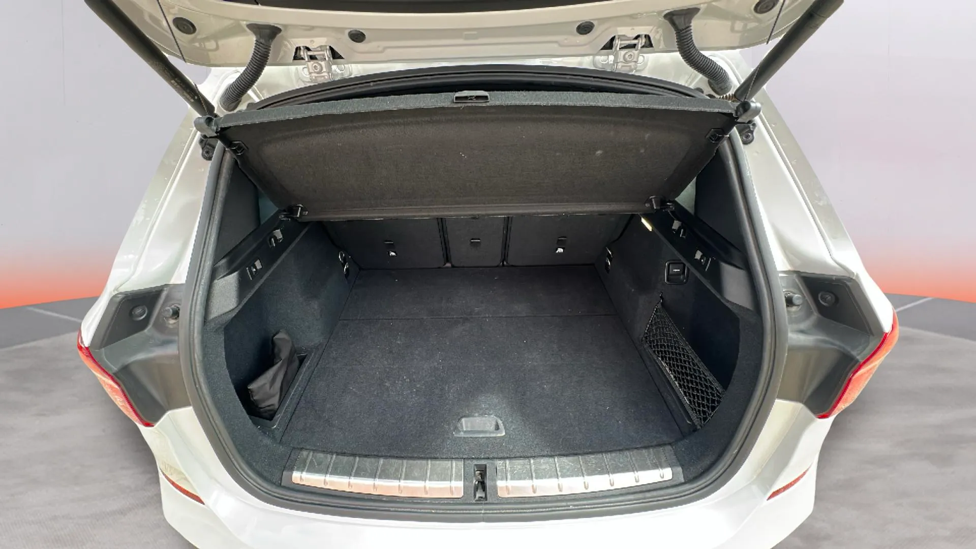 BMW X1 sDrive18d - foto 9